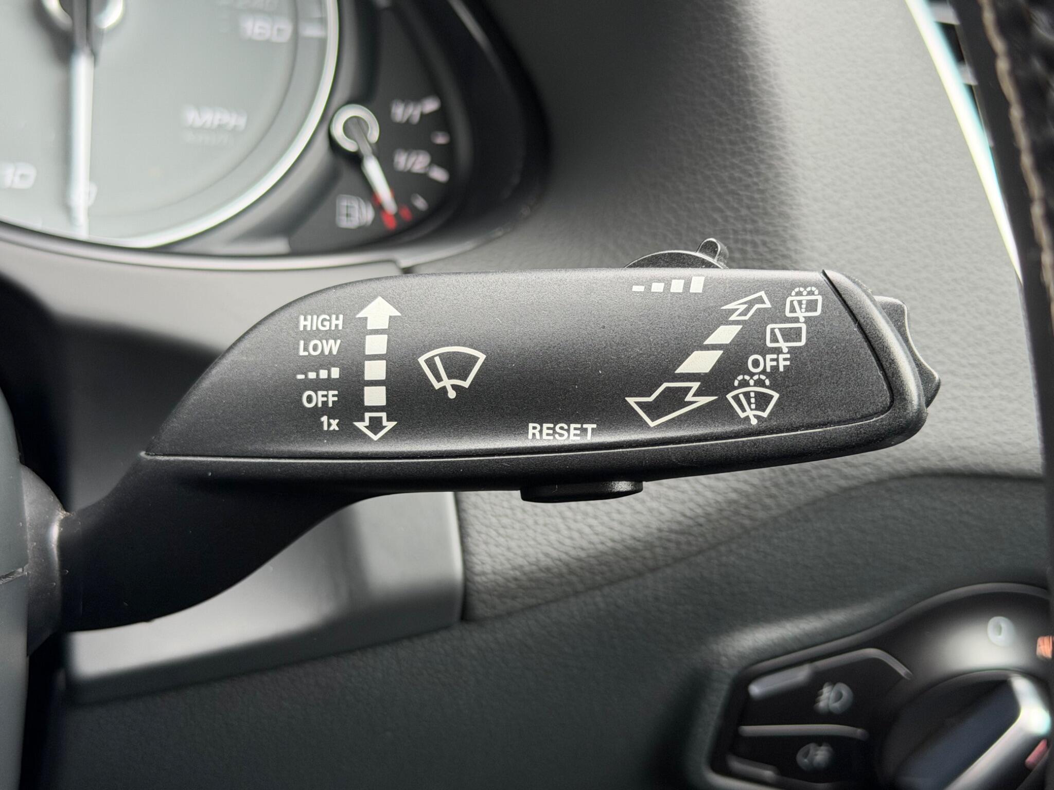 Audi SQ5 view 56