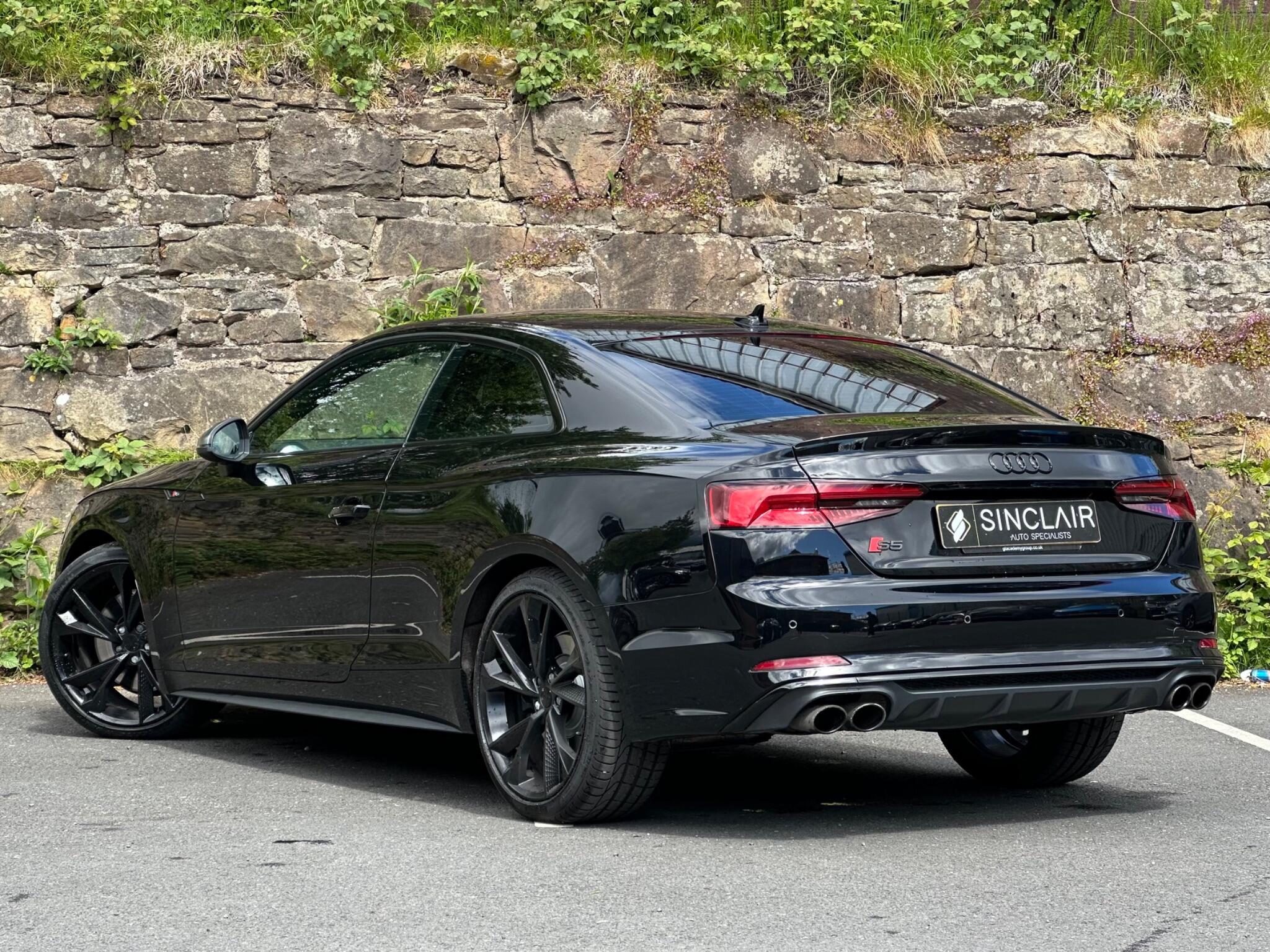 Audi S5 view 6