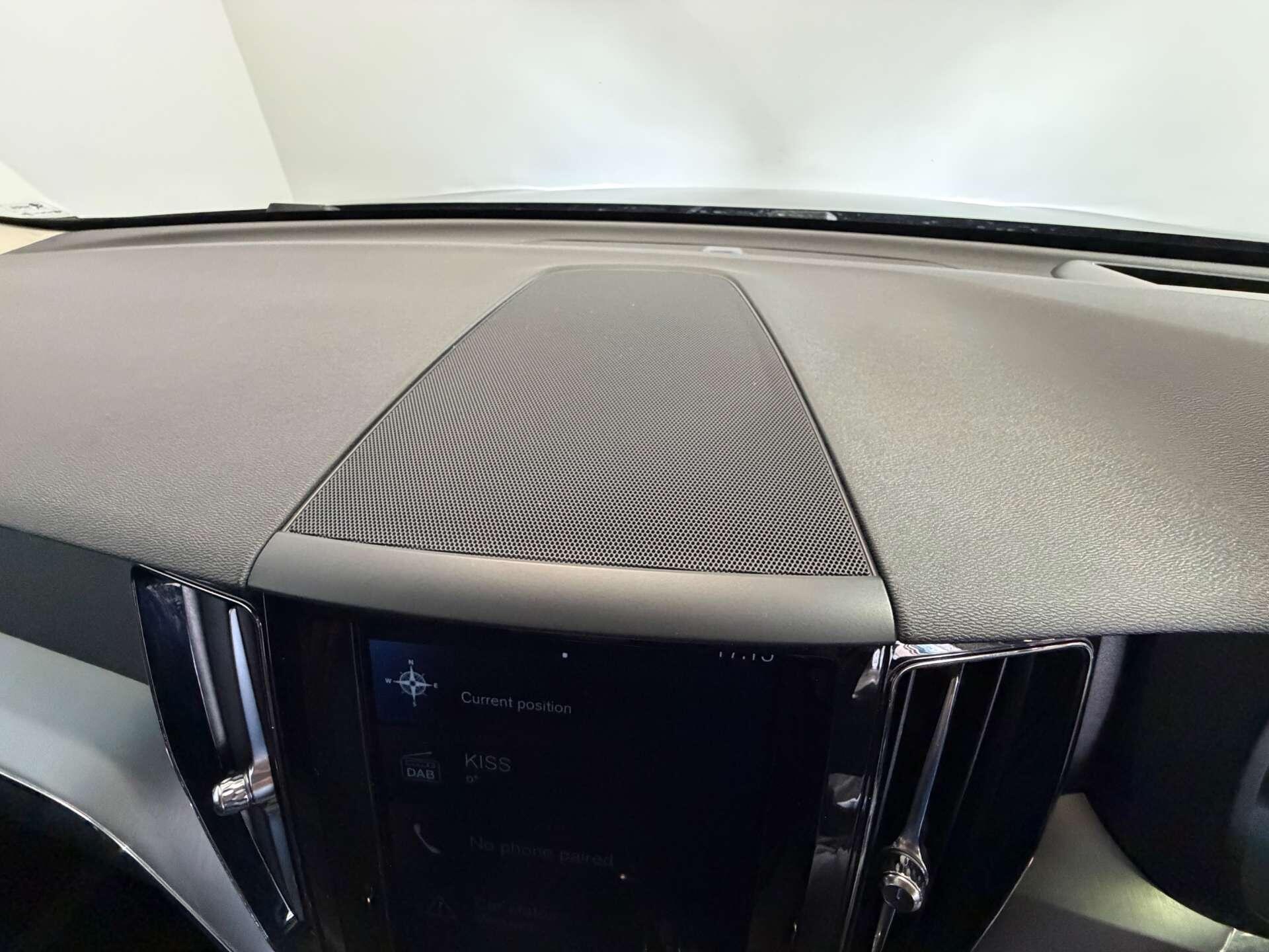 Volvo XC60 view 32