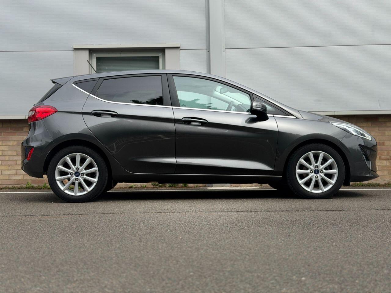 Ford Fiesta view 6