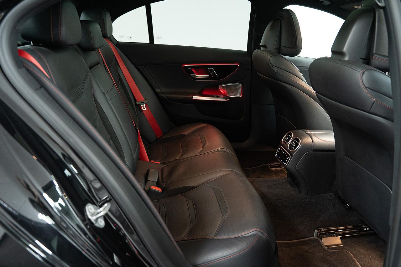 Mercedes-Benz C-Class view 23