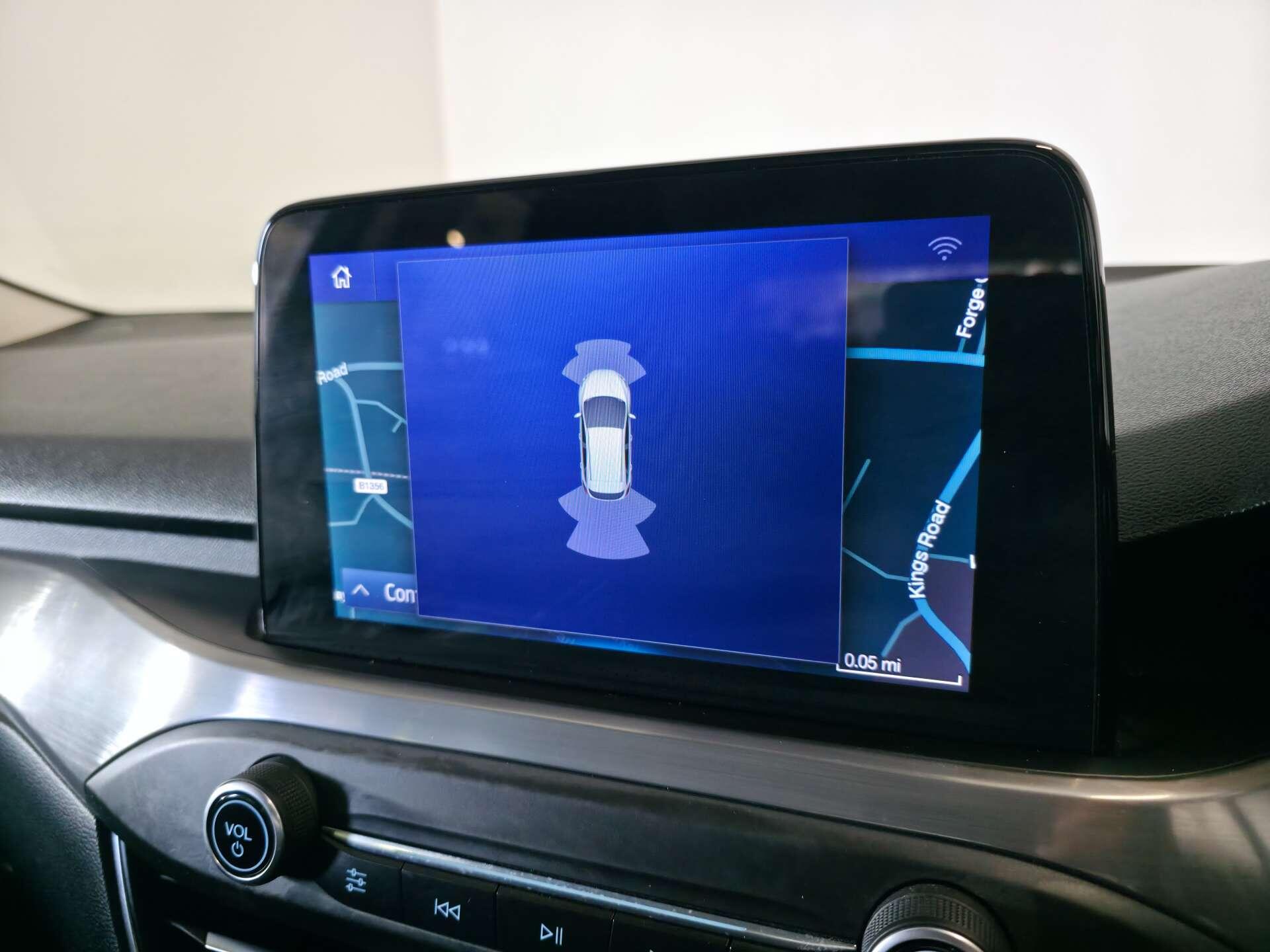 Ford Focus view 32
