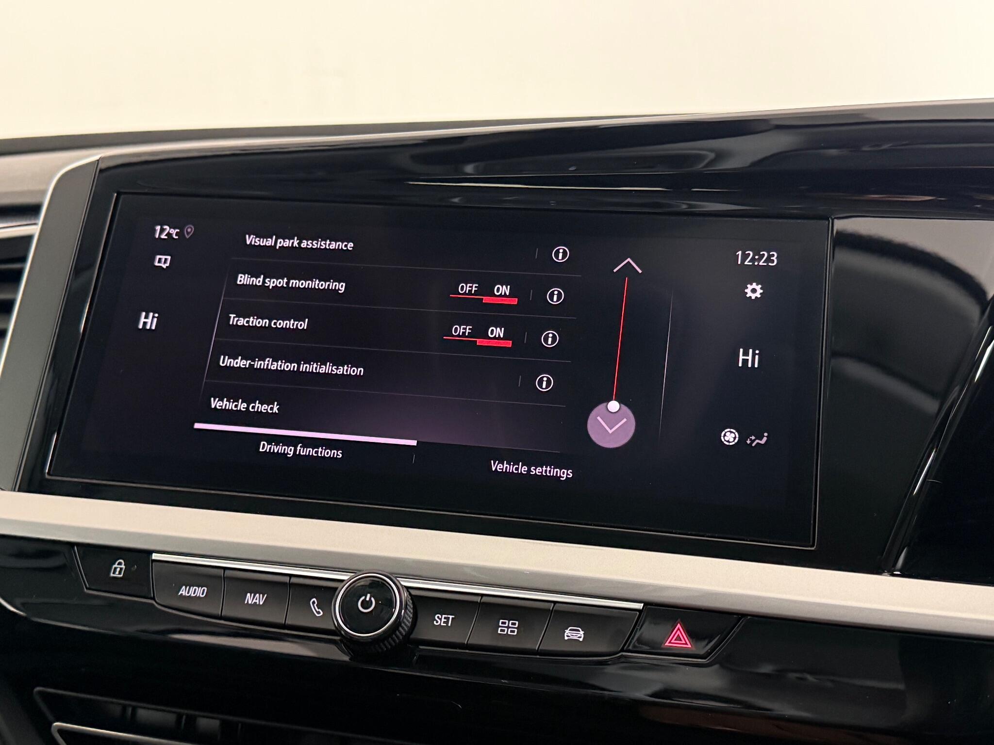 Vauxhall Grandland view 30