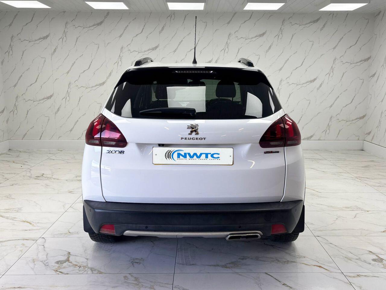 Peugeot 2008 view 11