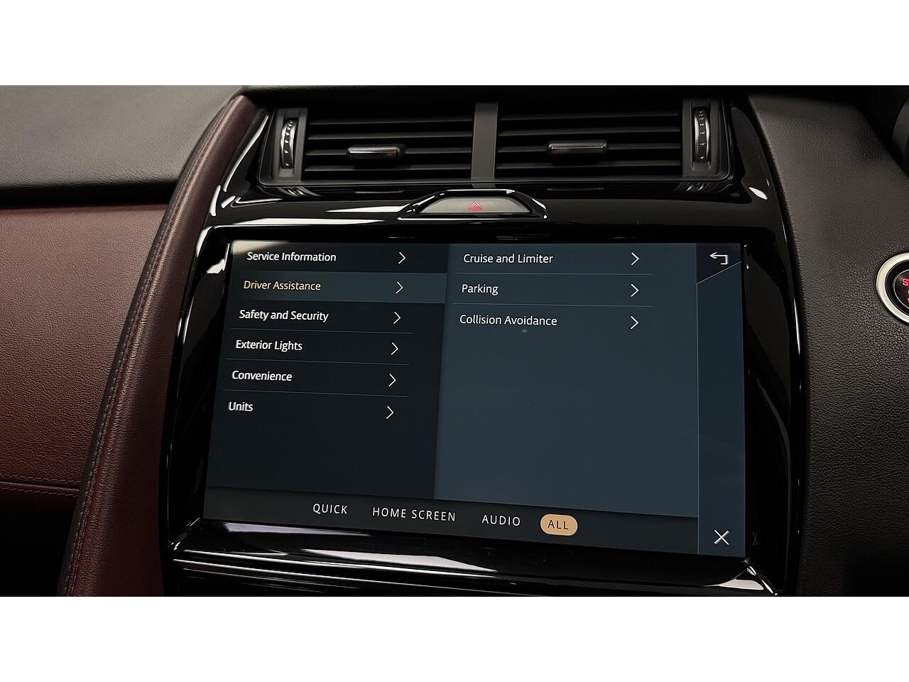 Jaguar E-Pace view 30