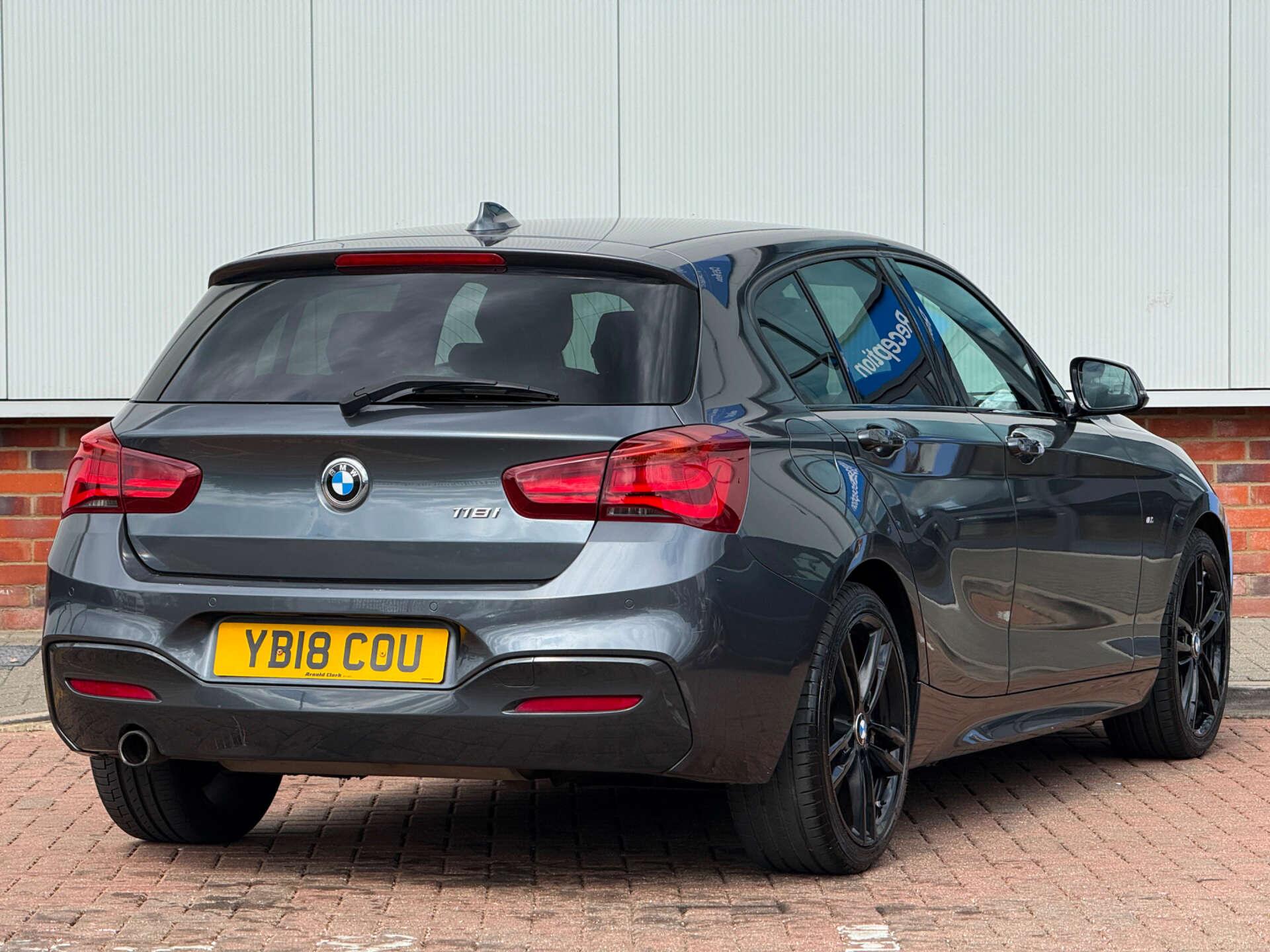 BMW 1 Series view 8