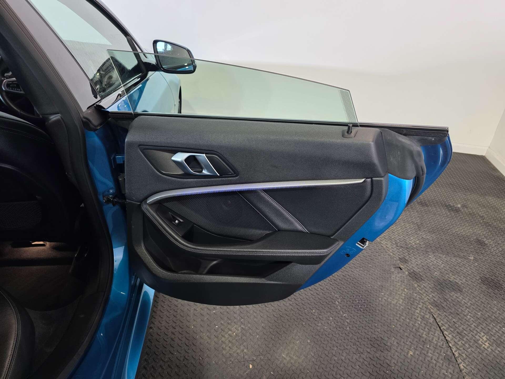BMW 2 Series view 39