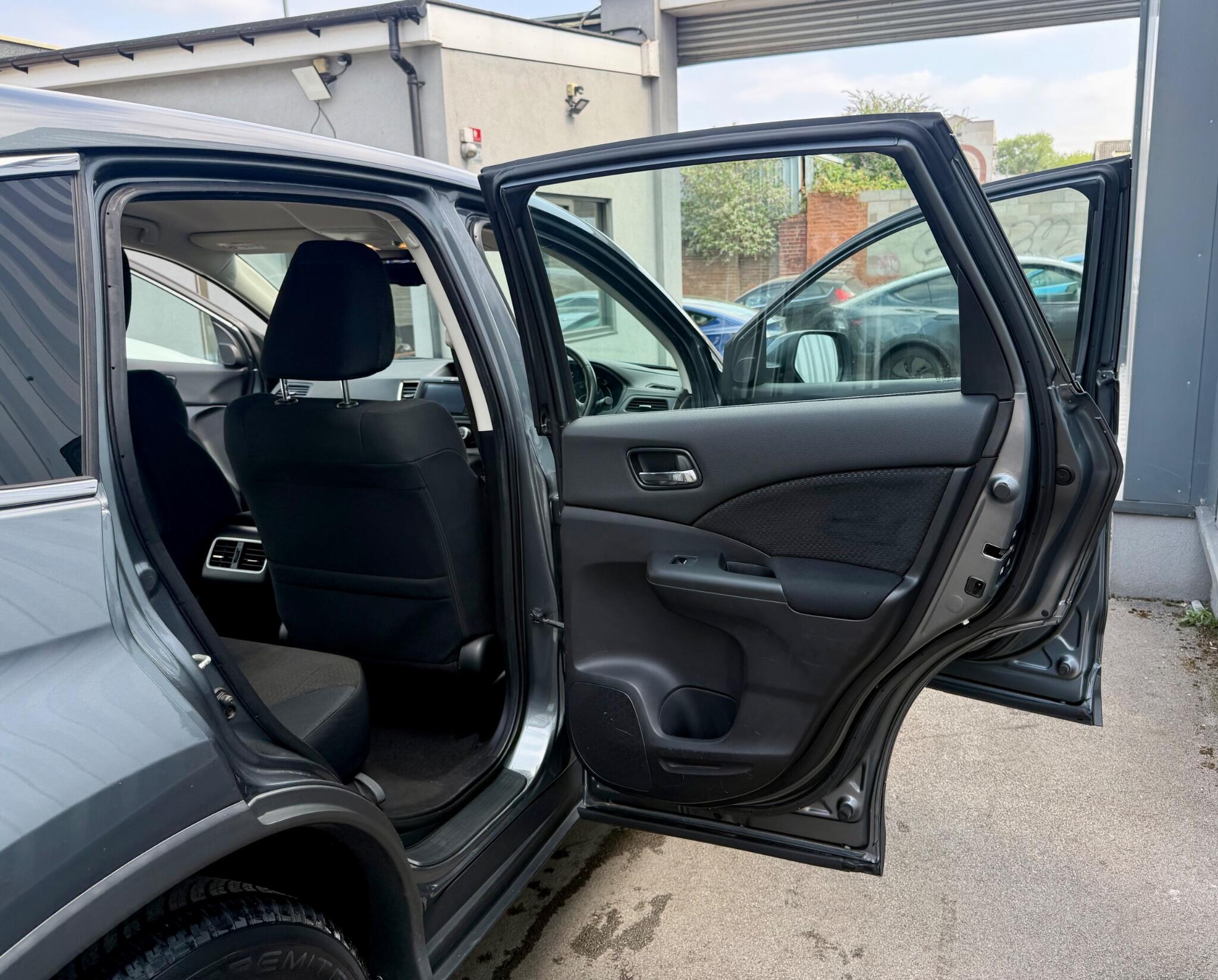 Honda CR-V view 13