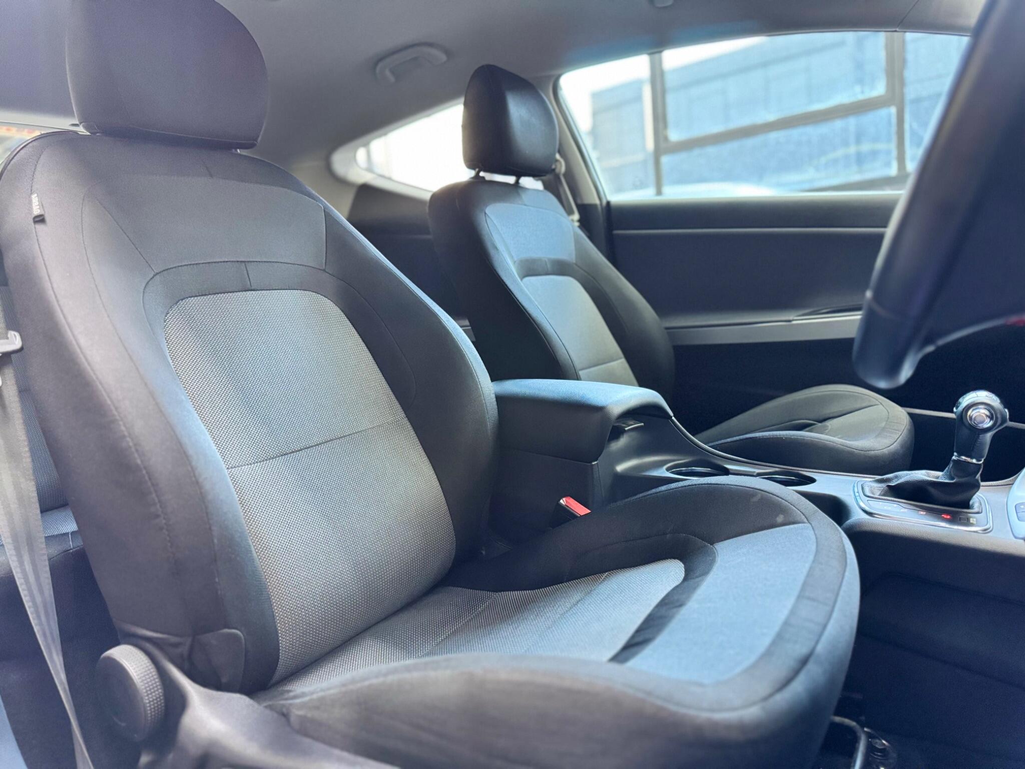 Kia Proceed view 34