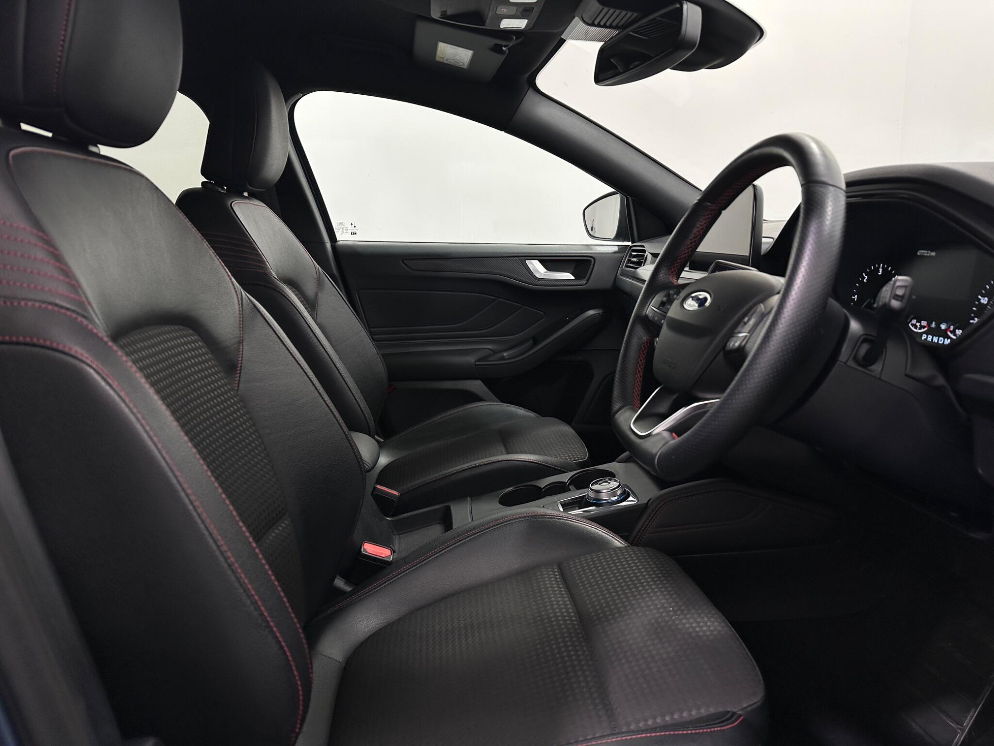 Ford Focus view 33