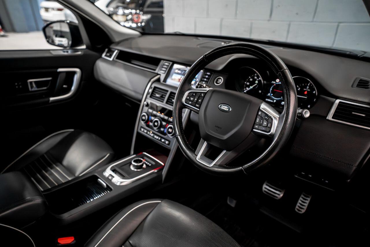 Land Rover Discovery Sport view 9