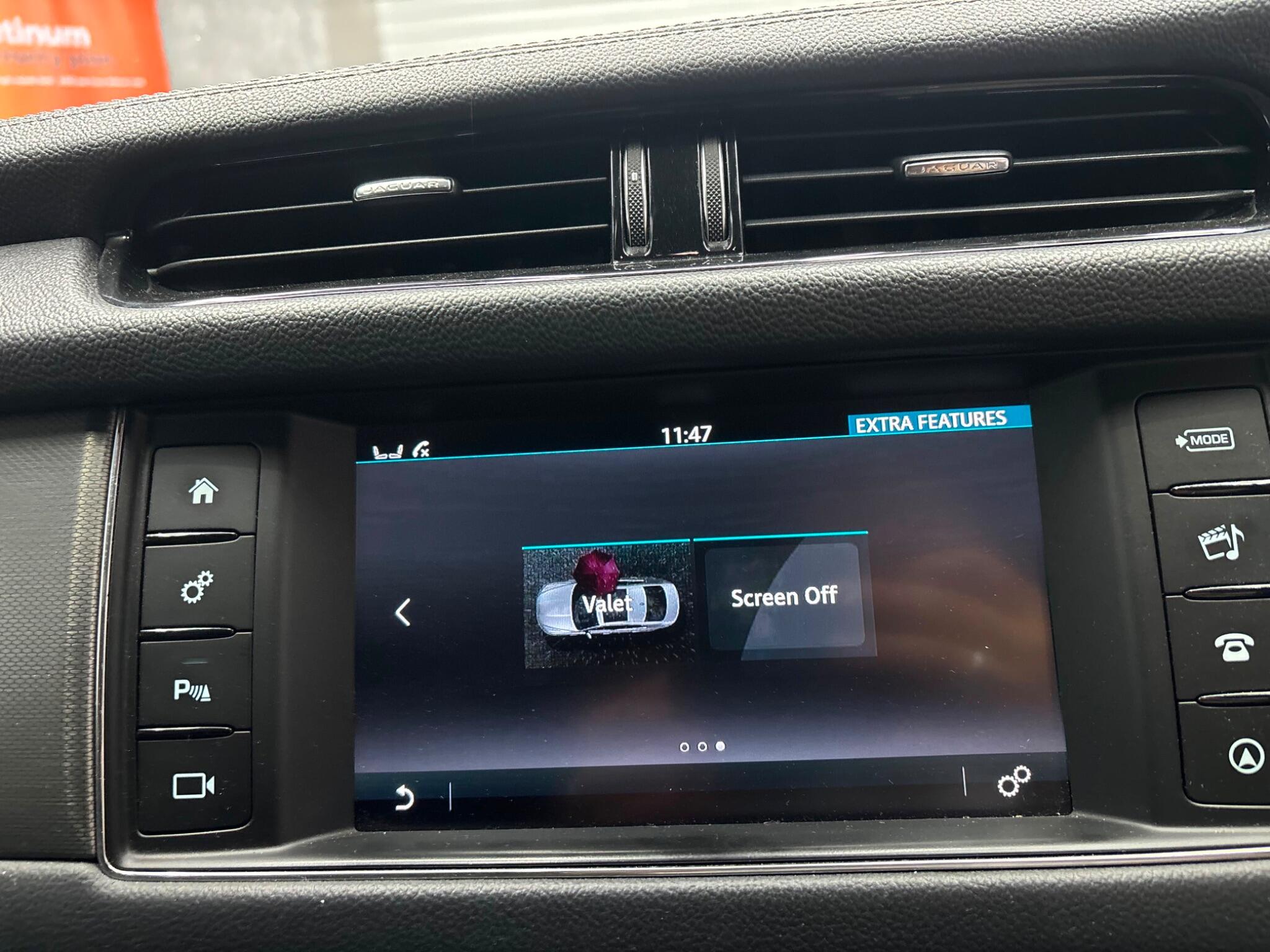 Jaguar XF view 18