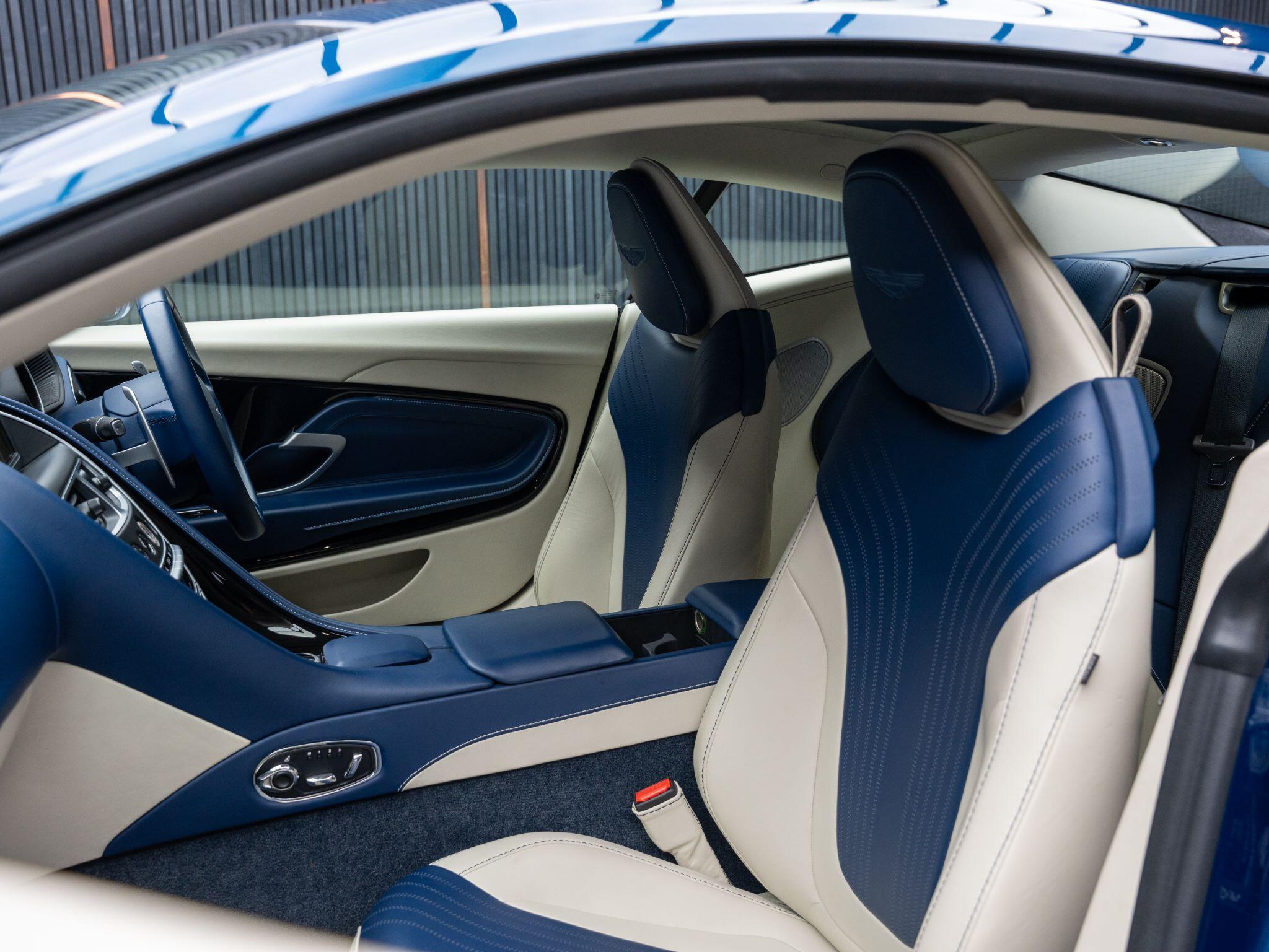 Aston Martin DB11 view 34