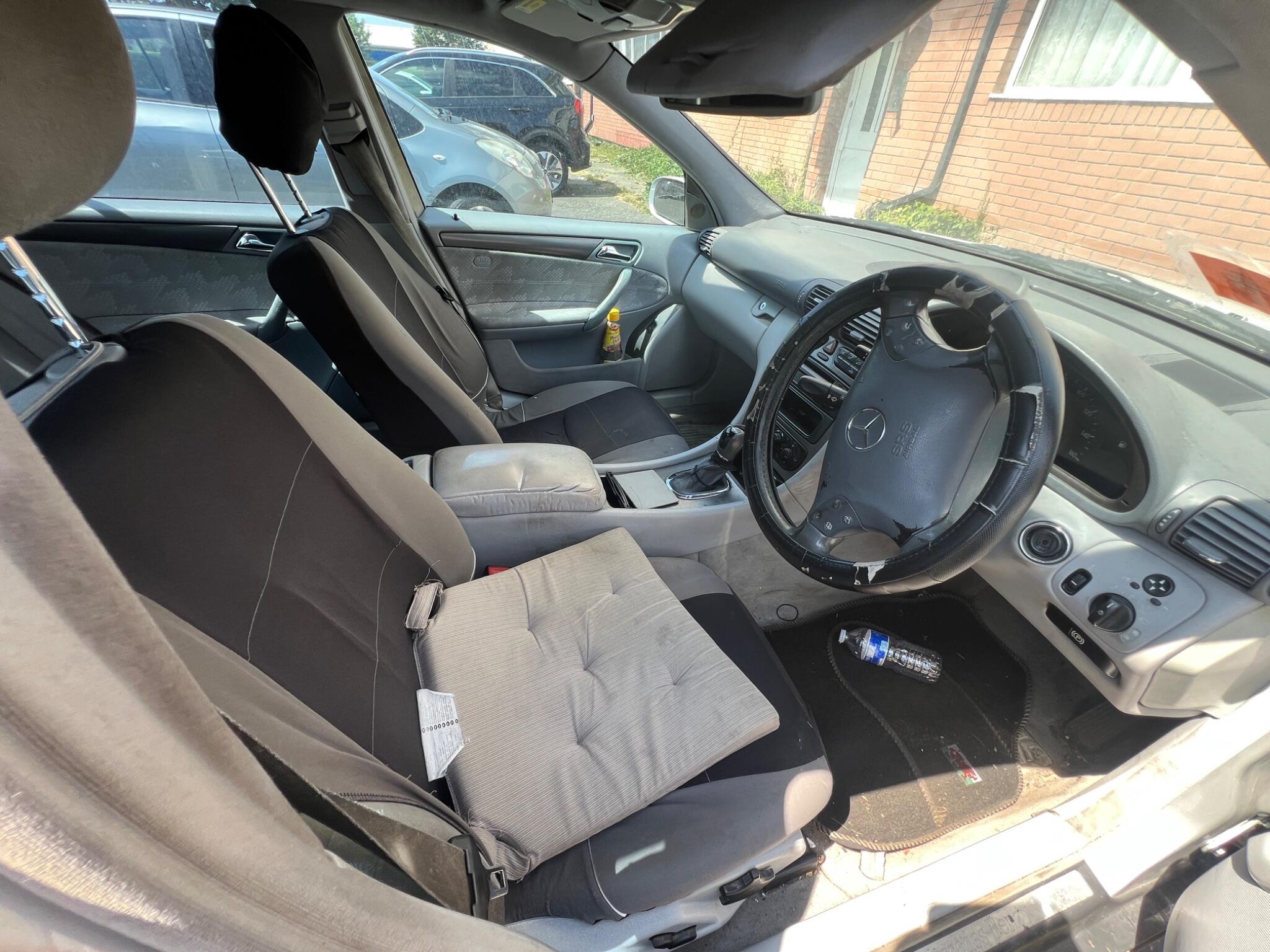 Mercedes-Benz C Class view 8