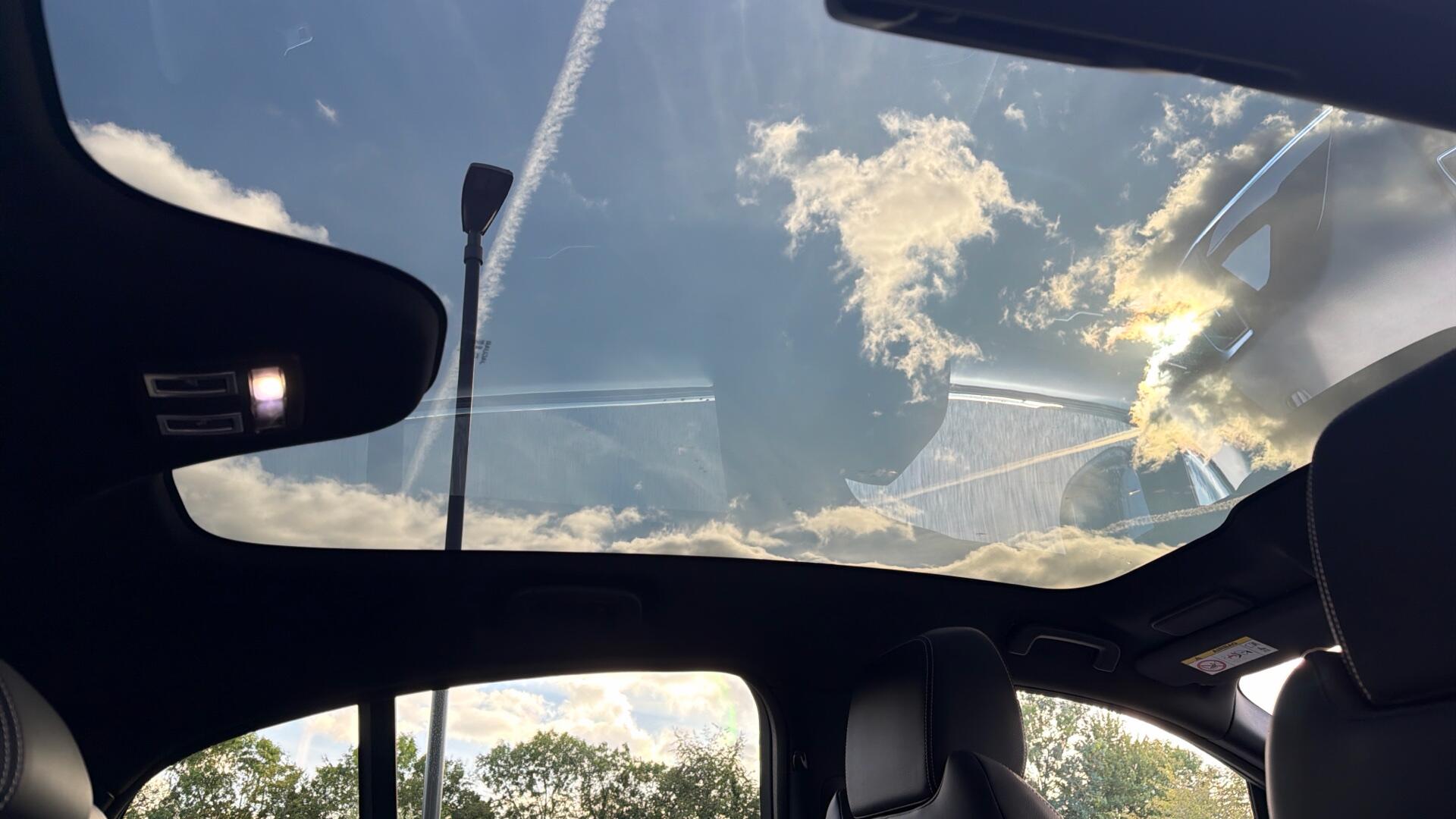 Jaguar I-Pace view 39
