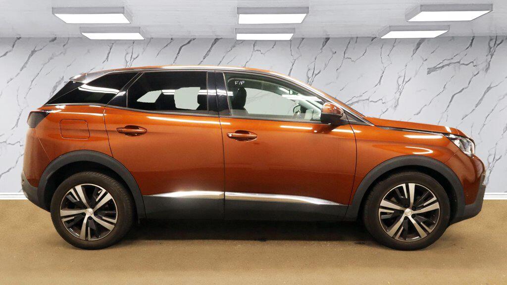 Peugeot 3008 view 8