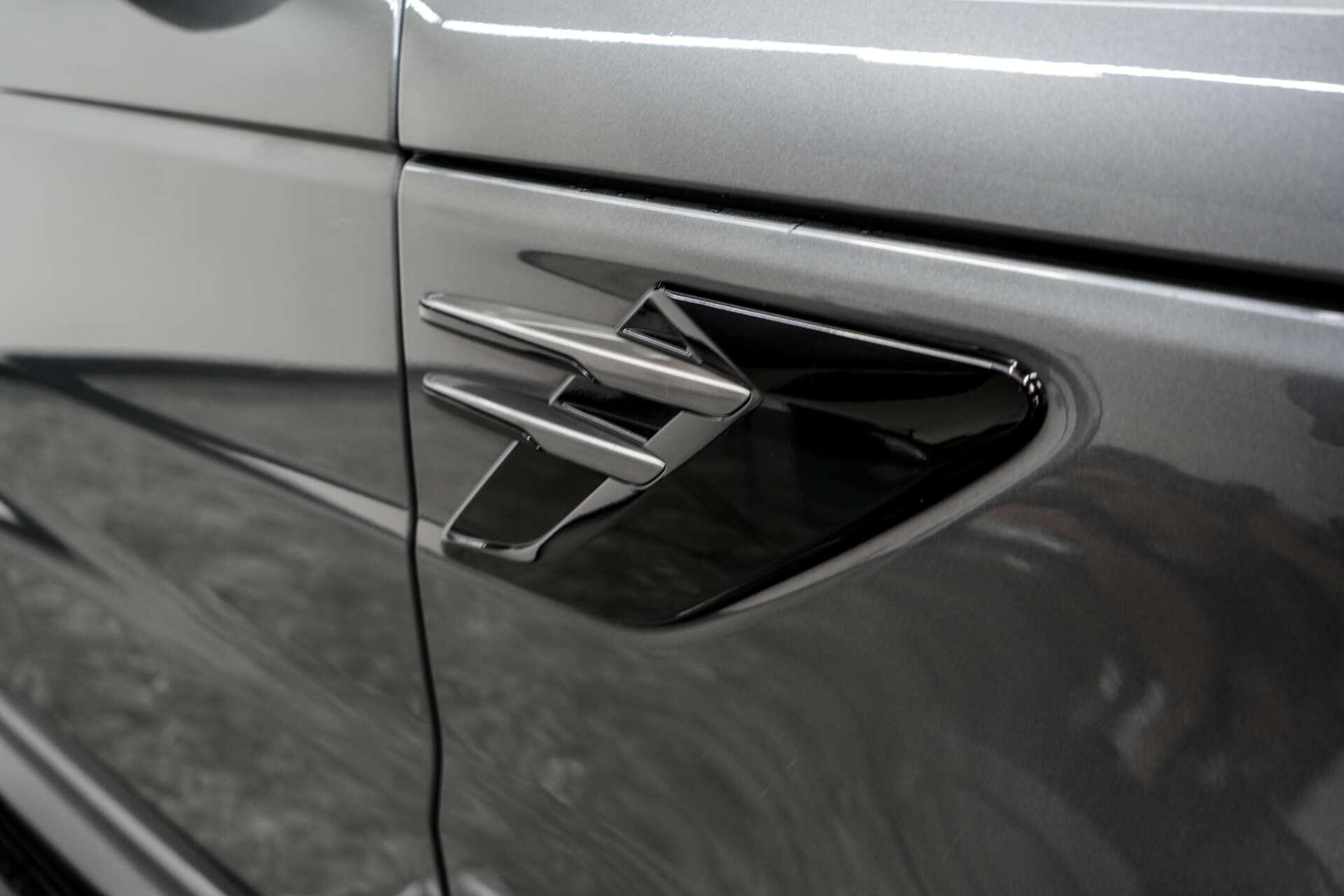 Land Rover Range Rover Sport view 9