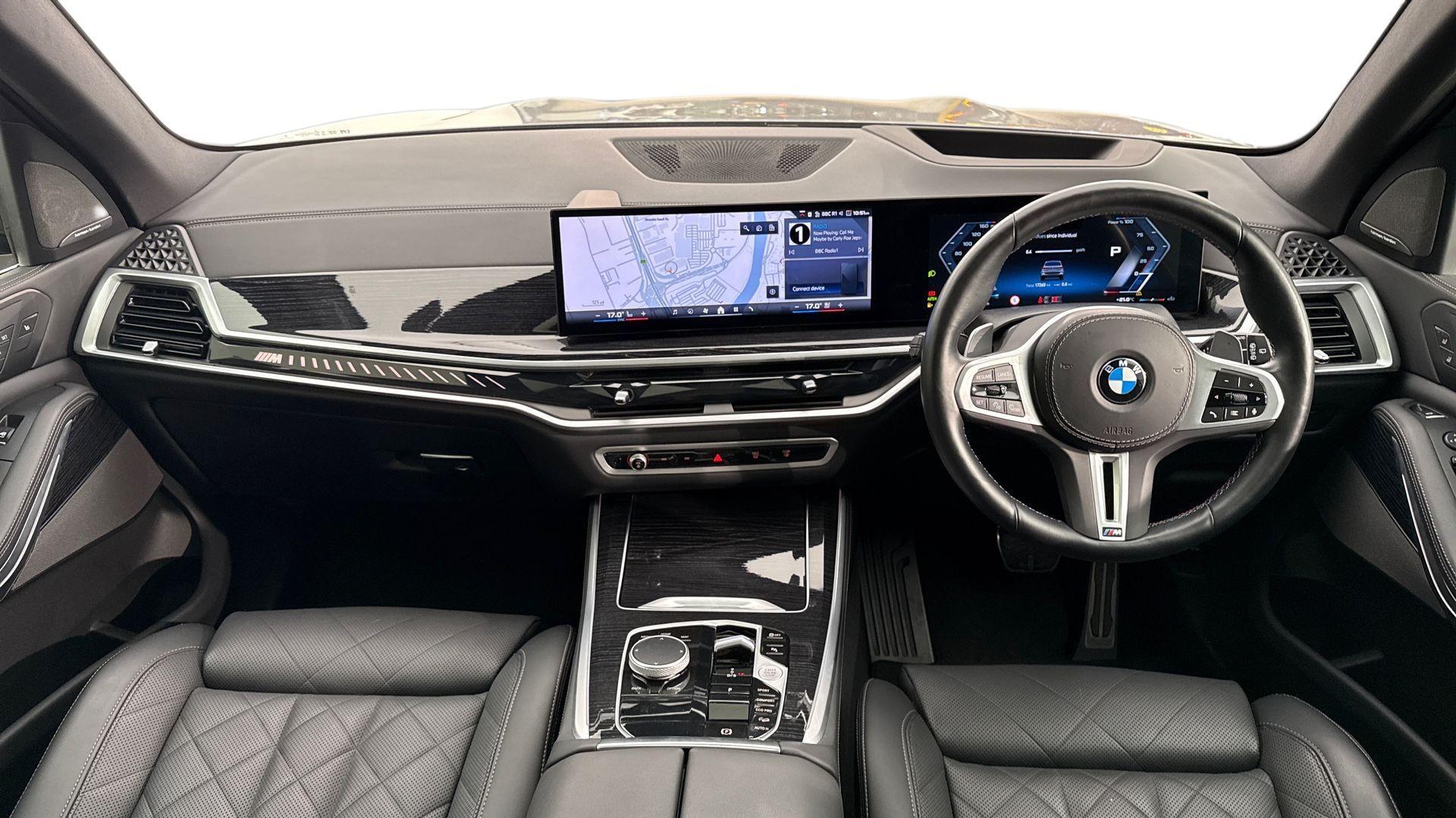 BMW X5 view 4