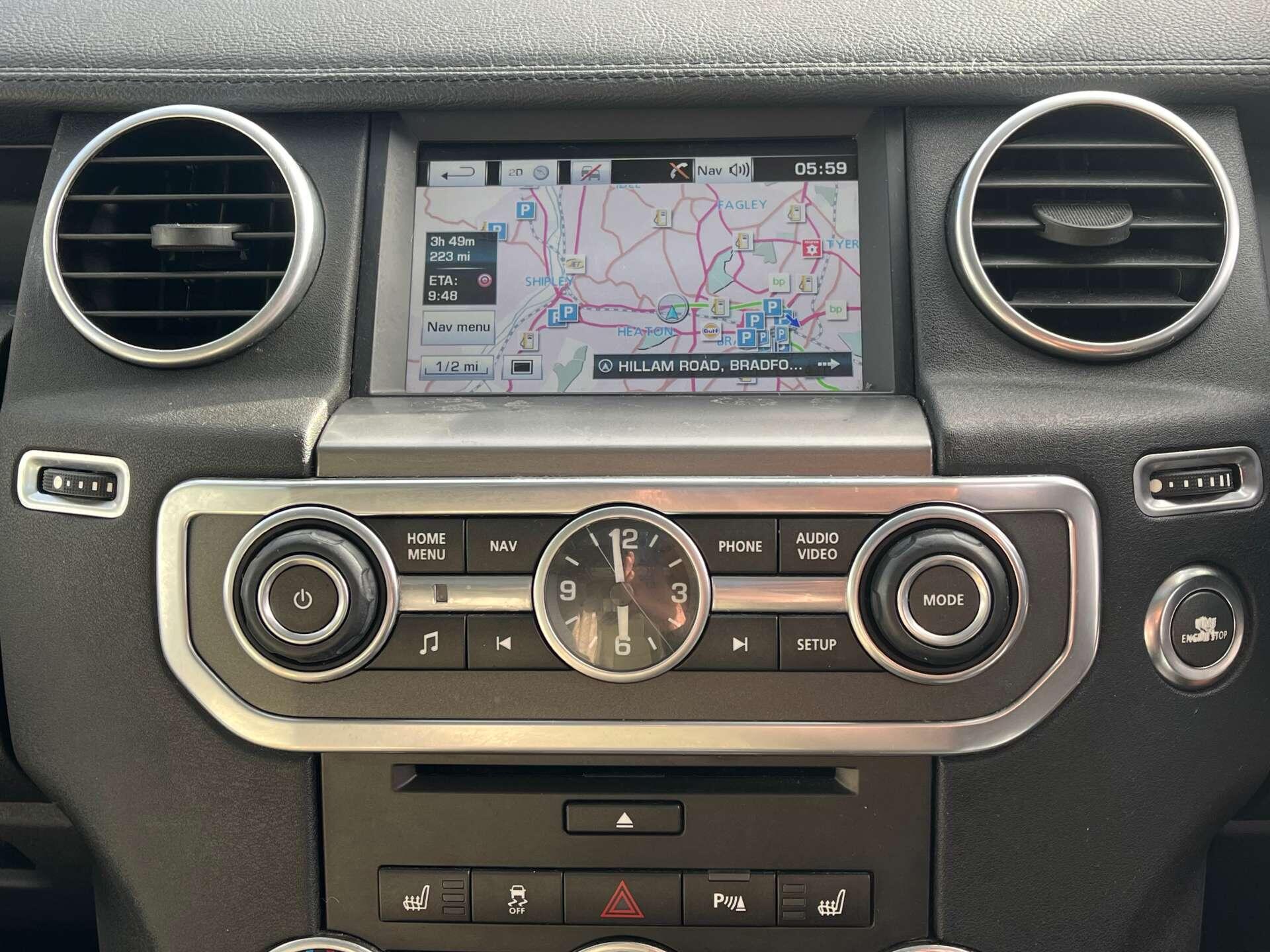 Land Rover Discovery view 17