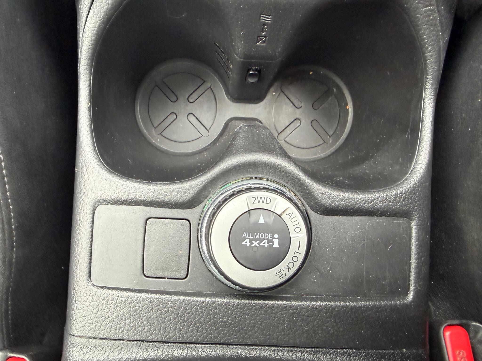 2017 Nissan X-Trail image 22