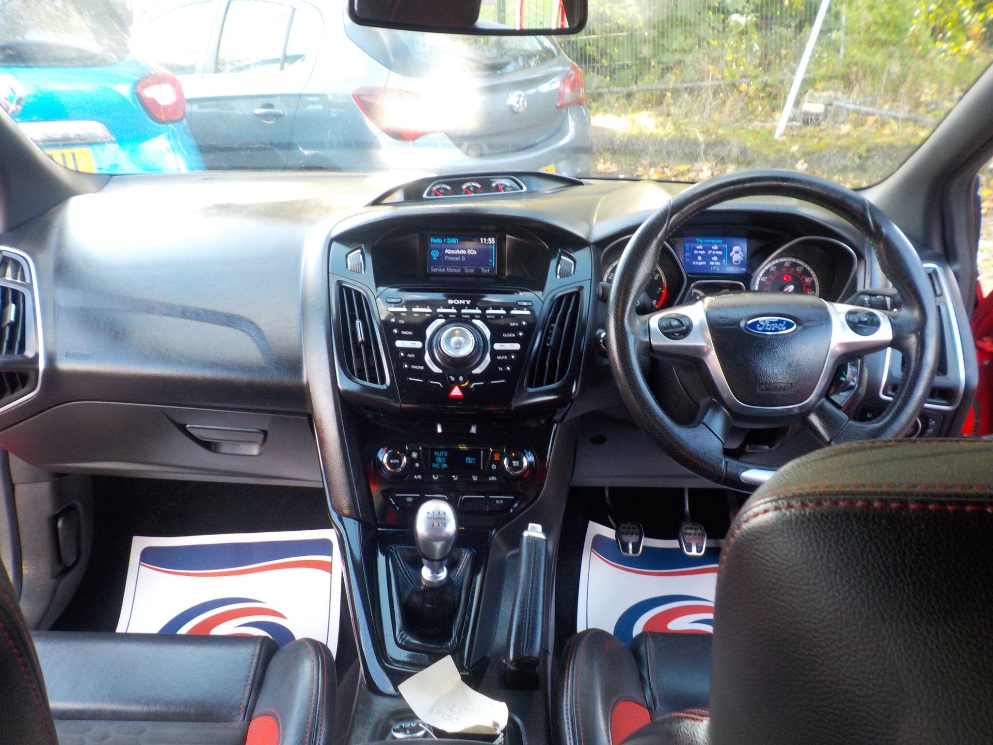 Ford Focus 2.0T EcoBoost ST-2 Euro 5 (s/s) 5dr