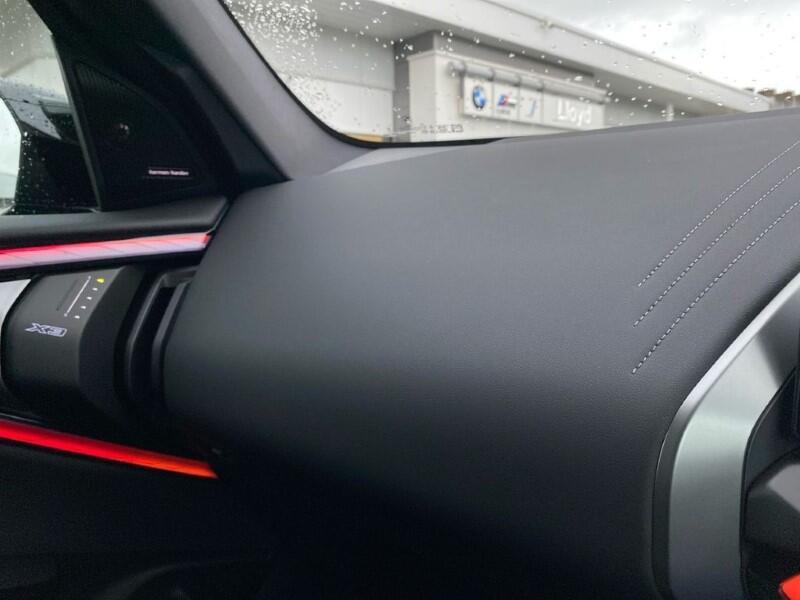 BMW X3 view 34