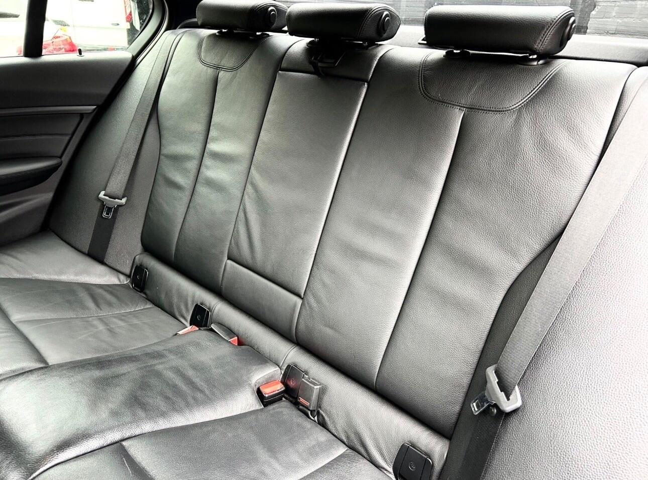 BMW 3 Series view 28
