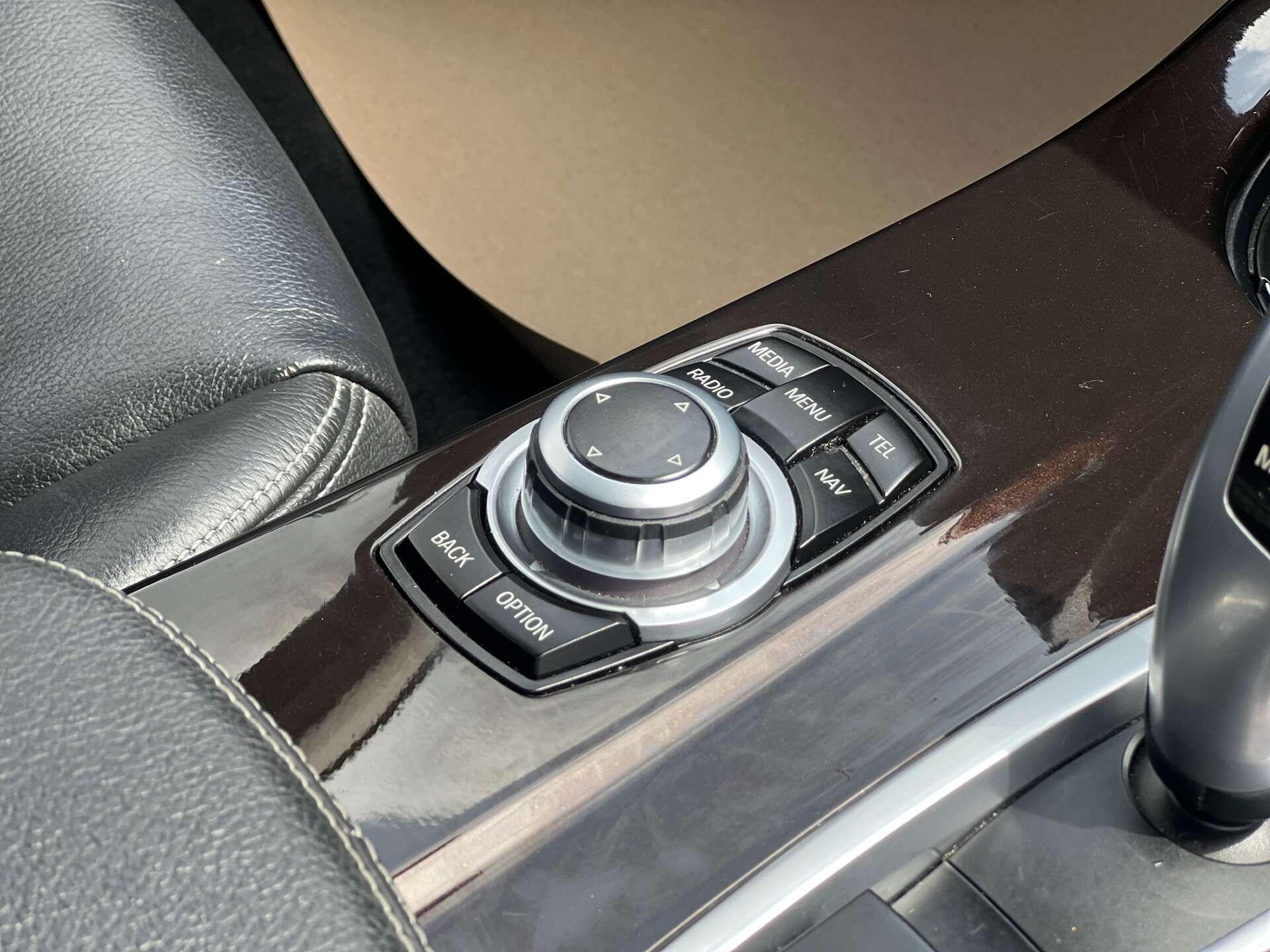 BMW X3 view 24