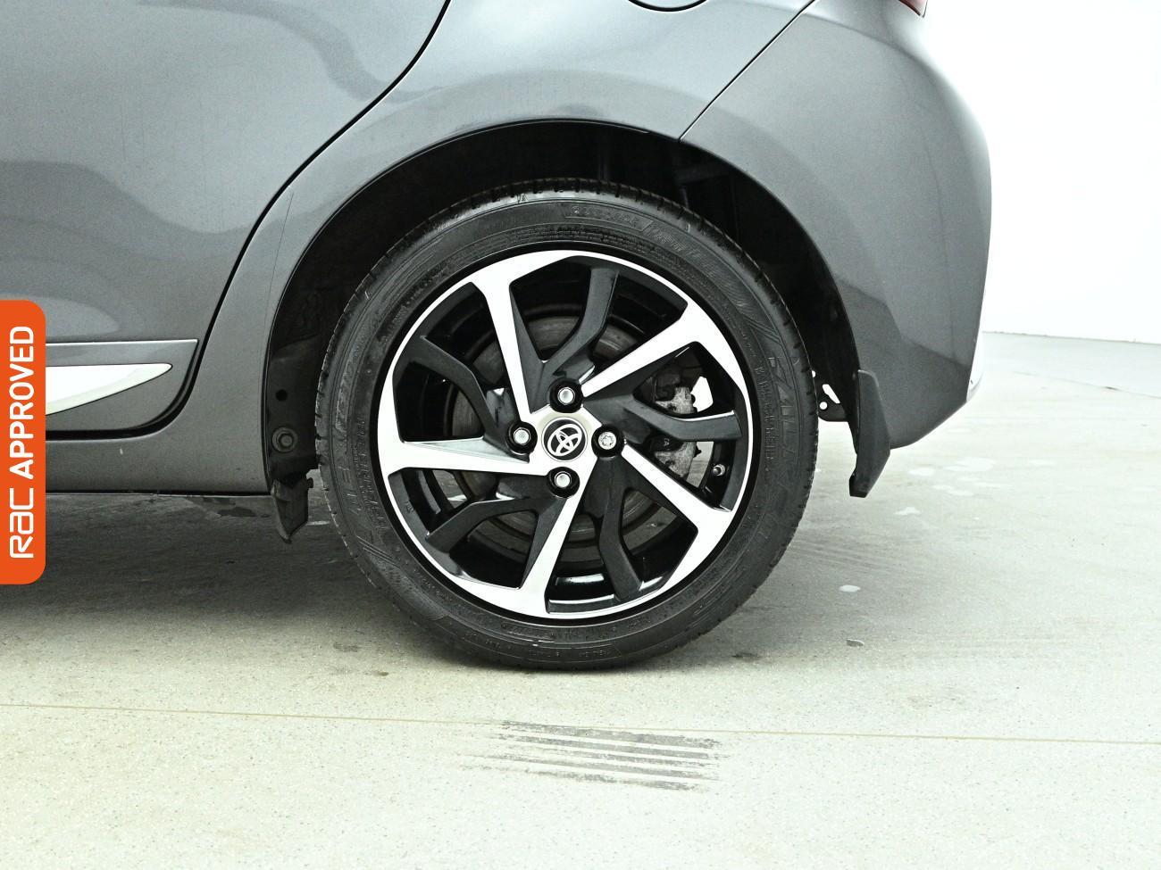 Toyota Yaris view 27