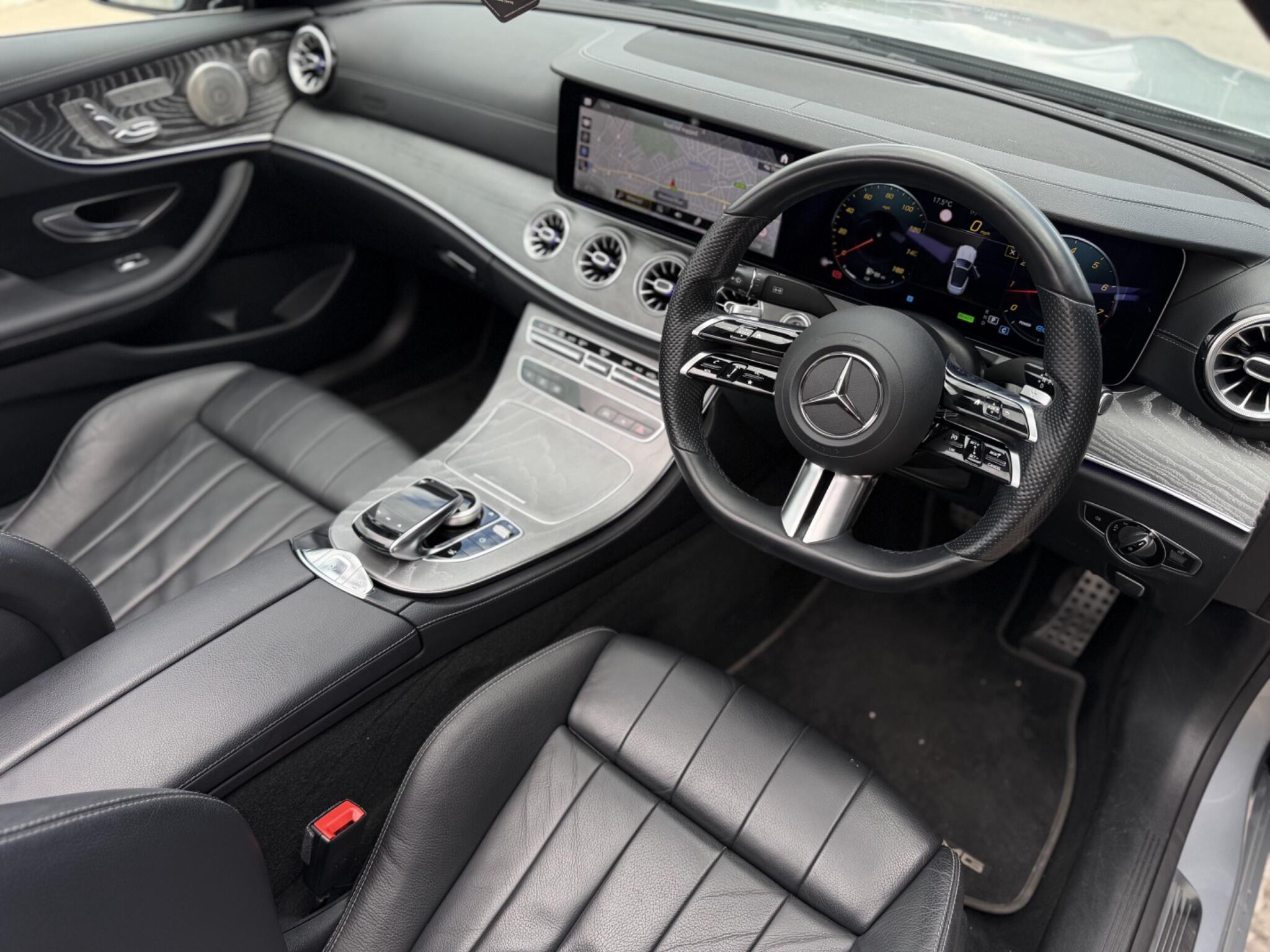 Mercedes-Benz E-Class view 21