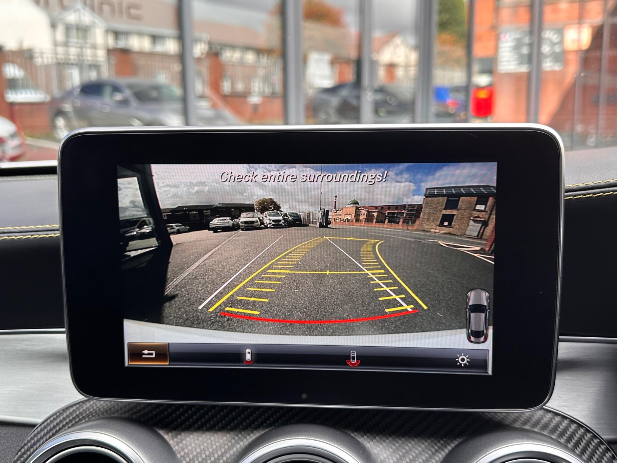 Mercedes-Benz C-Class view 27