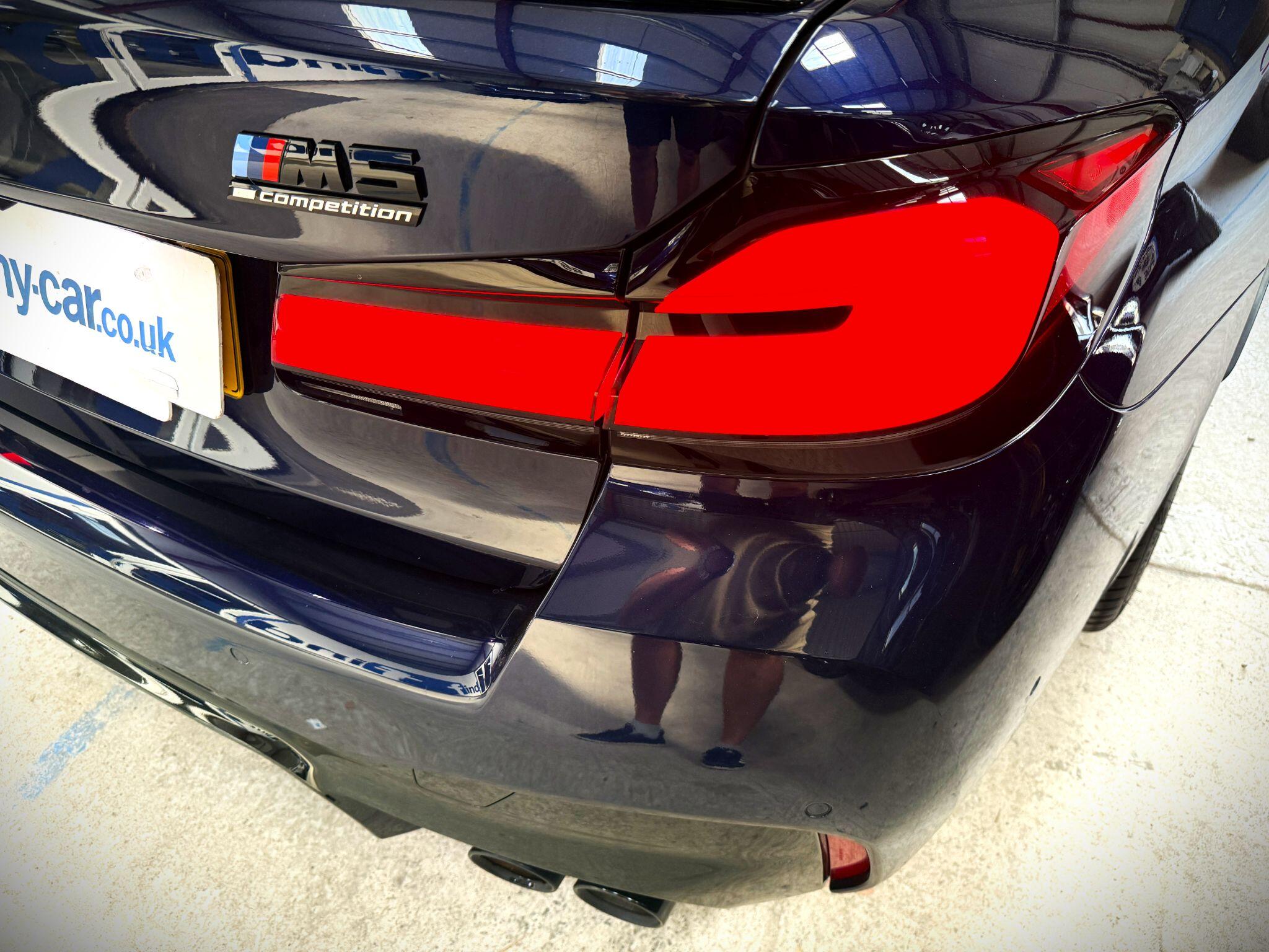 BMW M5 view 16