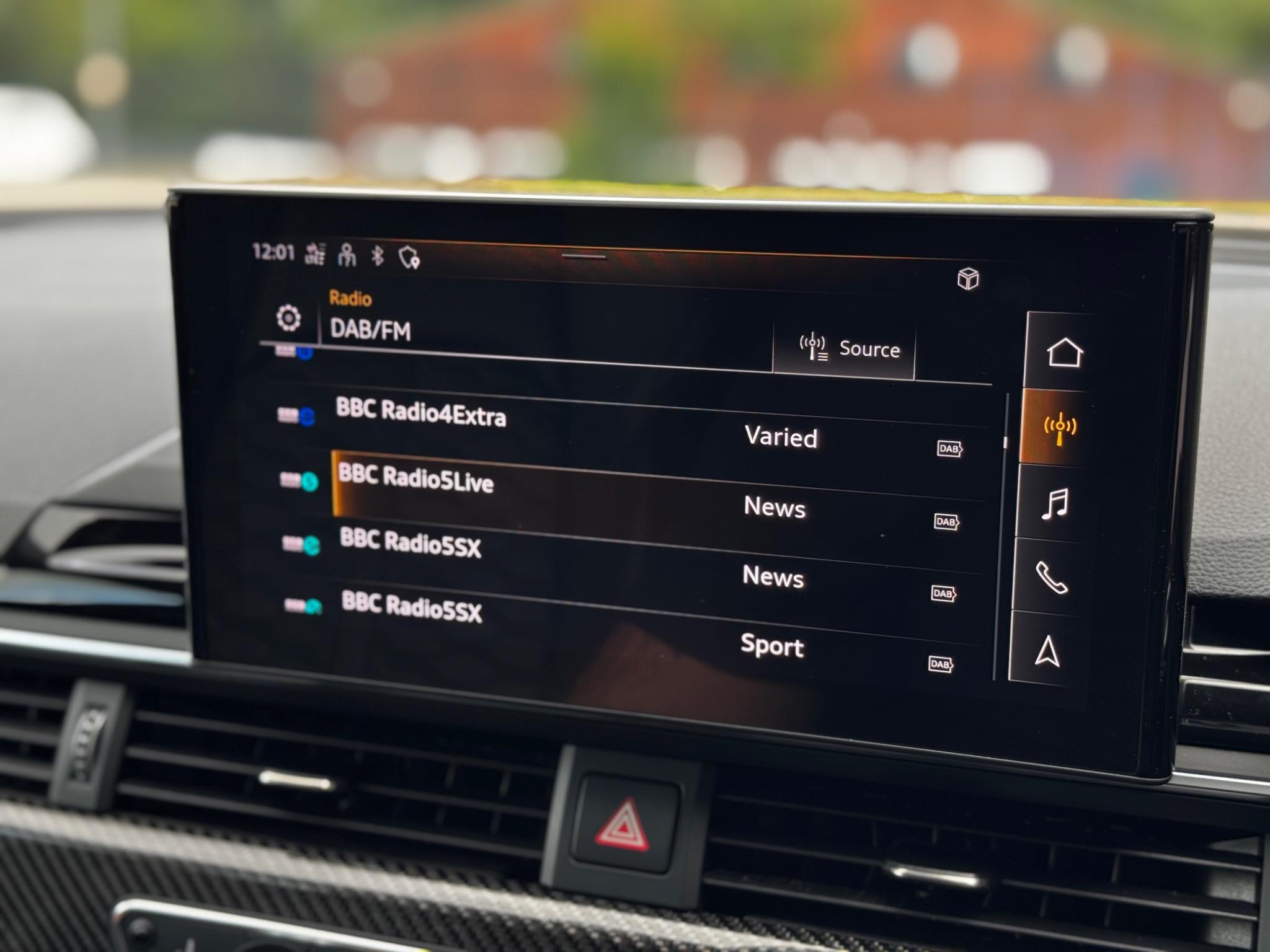 Audi RS4 view 33
