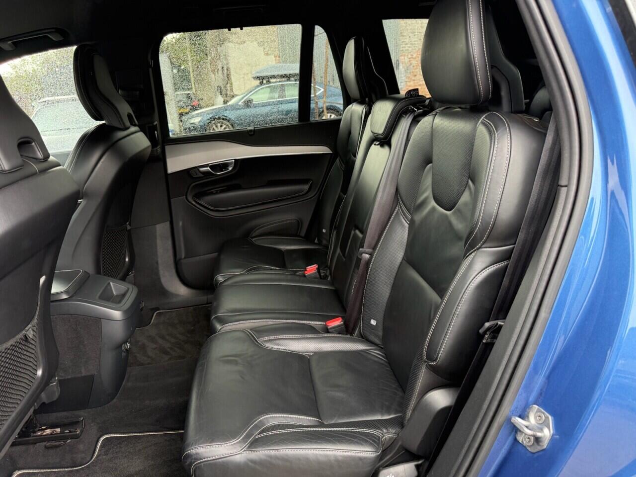Volvo XC90 view 27