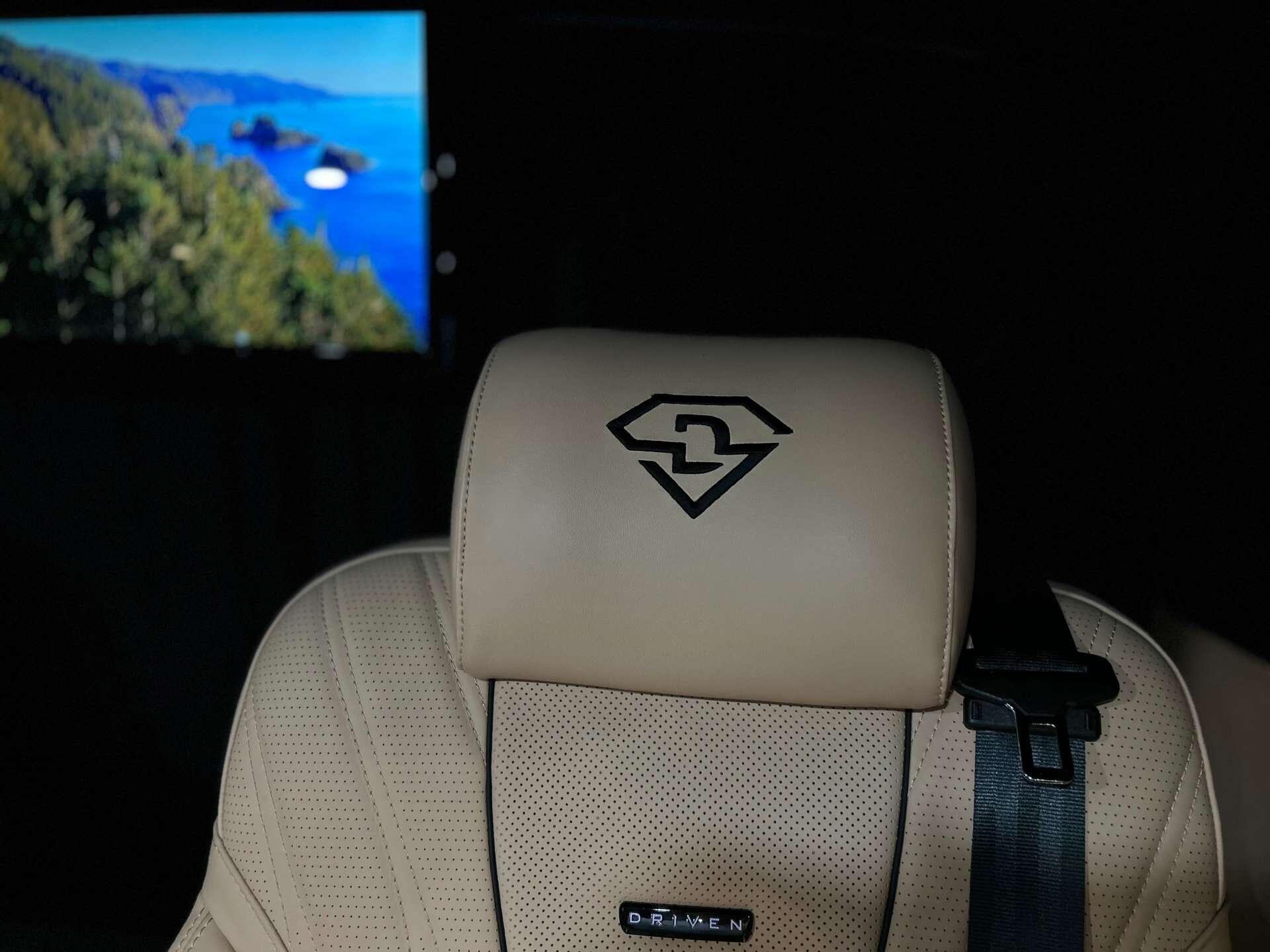 Mercedes-Benz V Class view 11