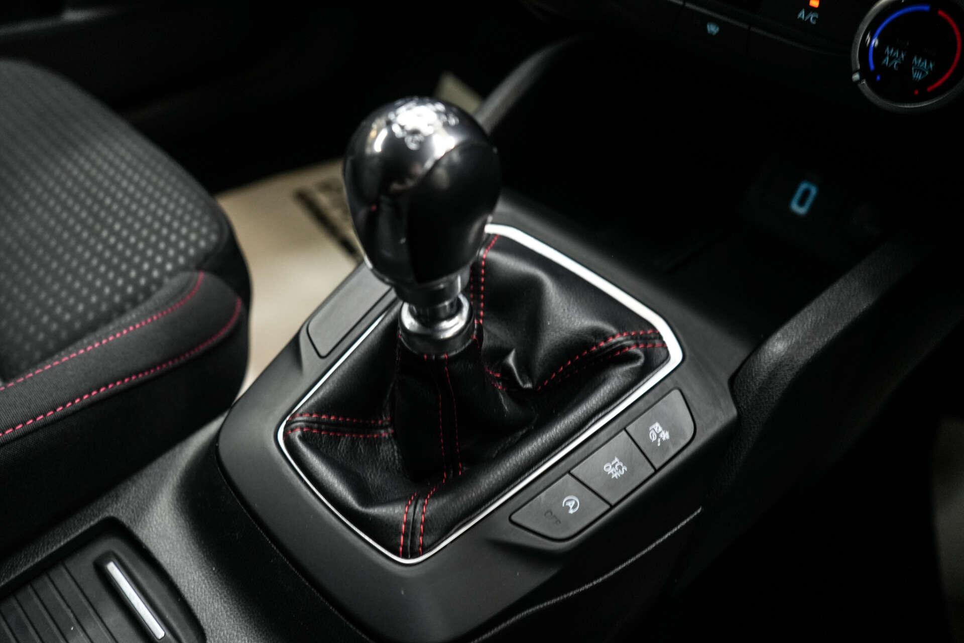 Ford Focus view 35