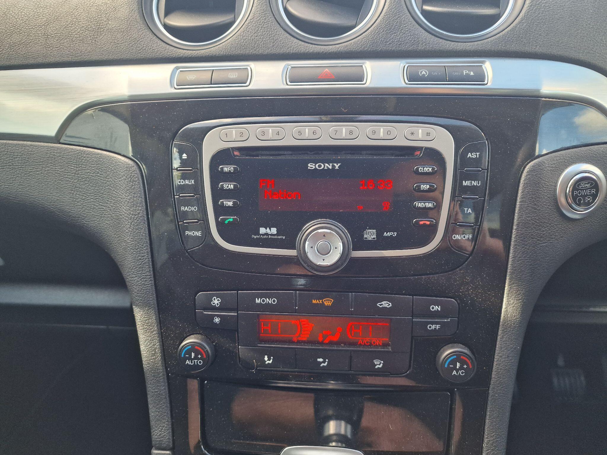 Ford S-Max view 42