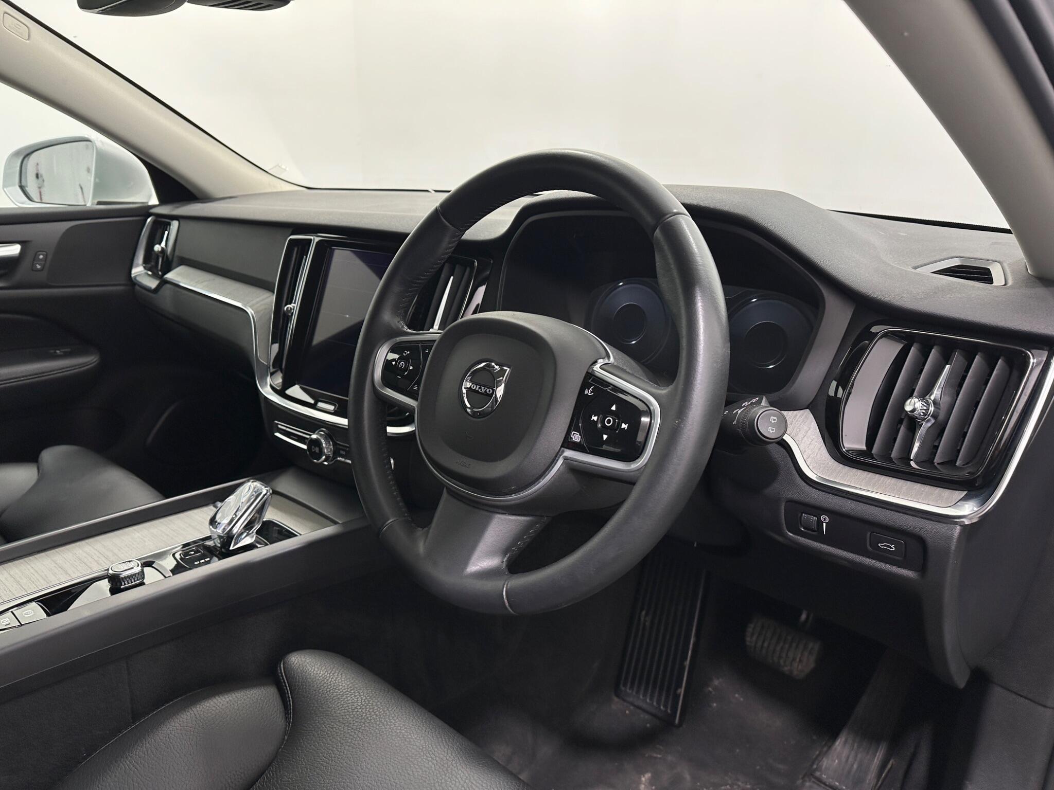 Volvo V60 view 11