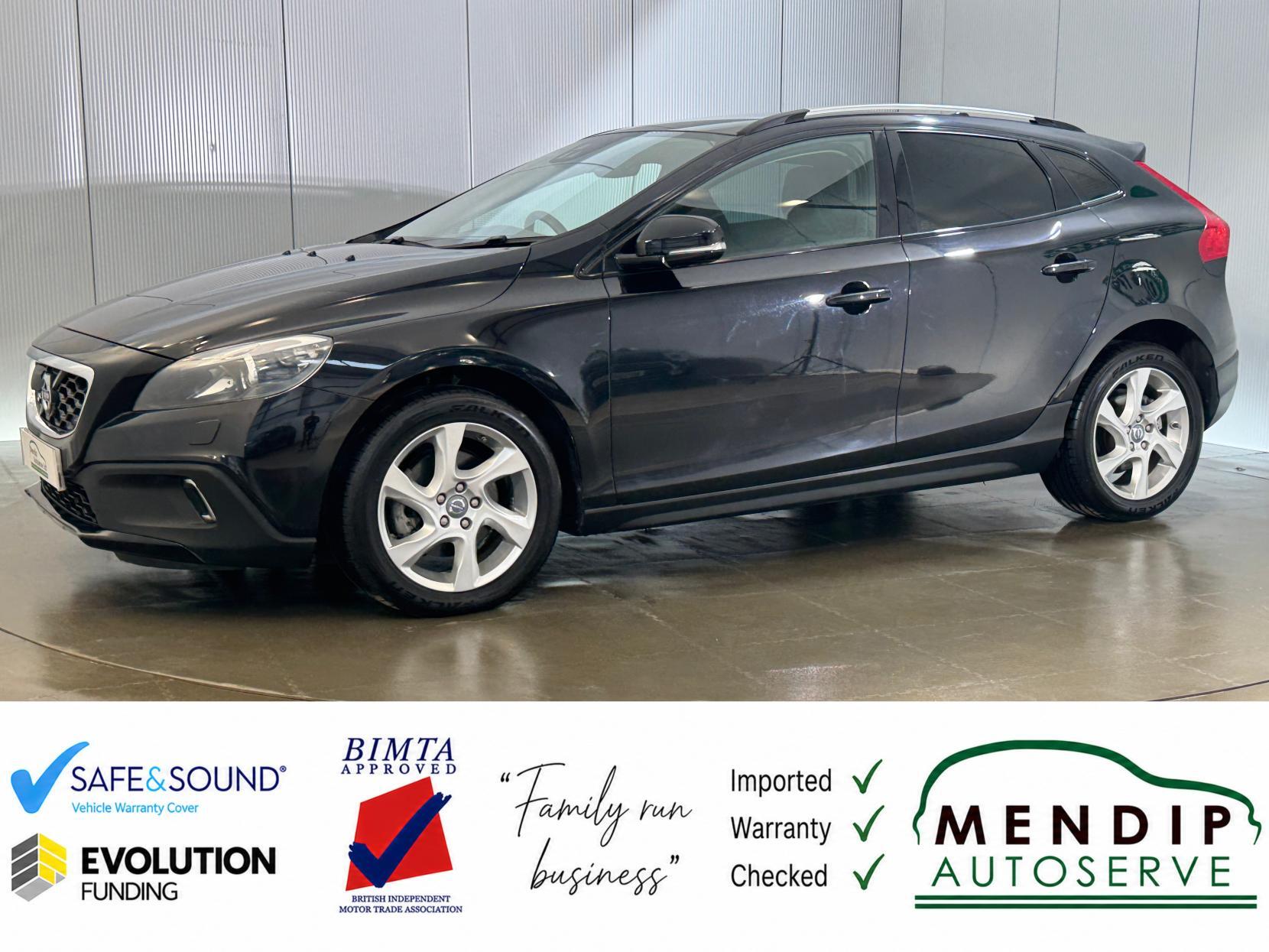 Volvo V40 Cross Country view 3