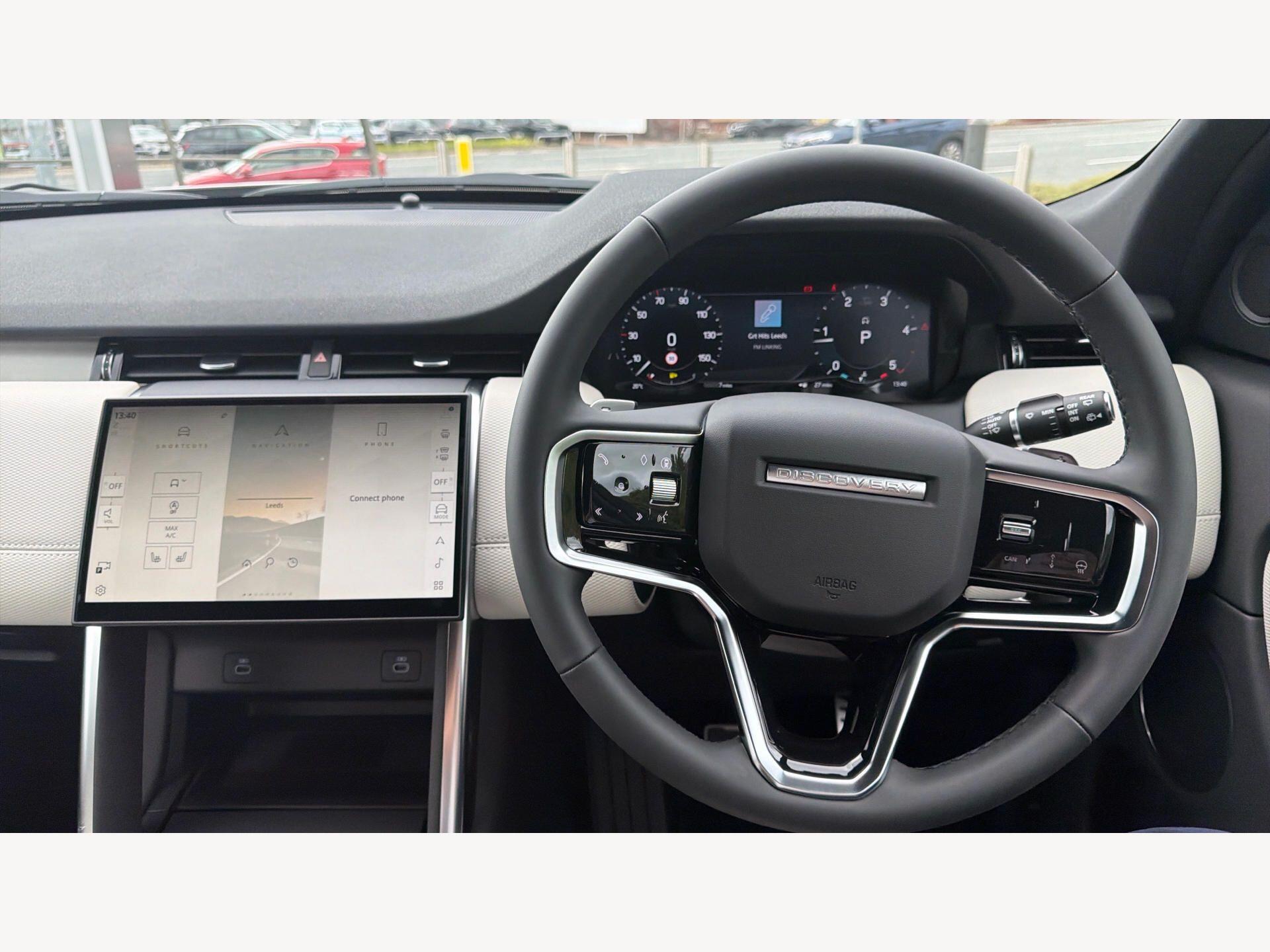 Land Rover Discovery Sport view 18