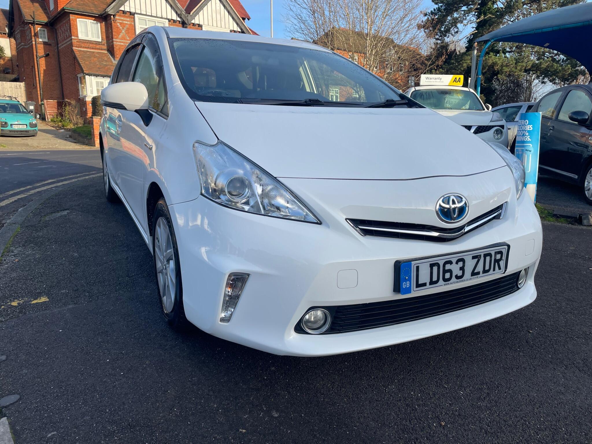 2014 Toyota Prius 1.5 CVT 4dr • 101,741 miles image 5