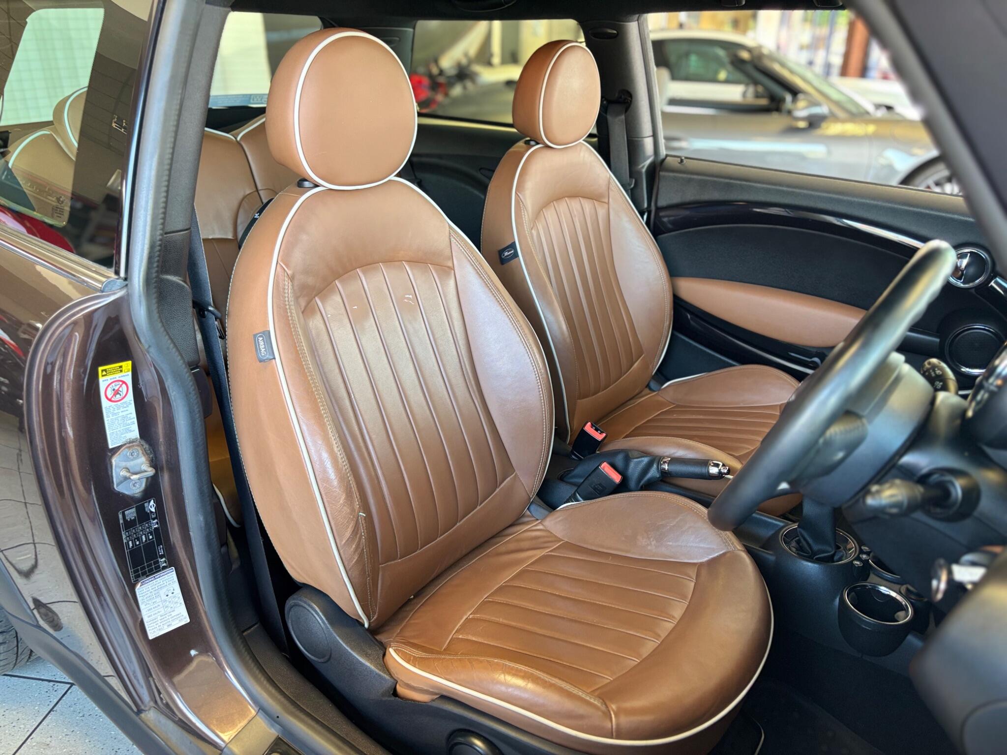 Mini Hatch view 12