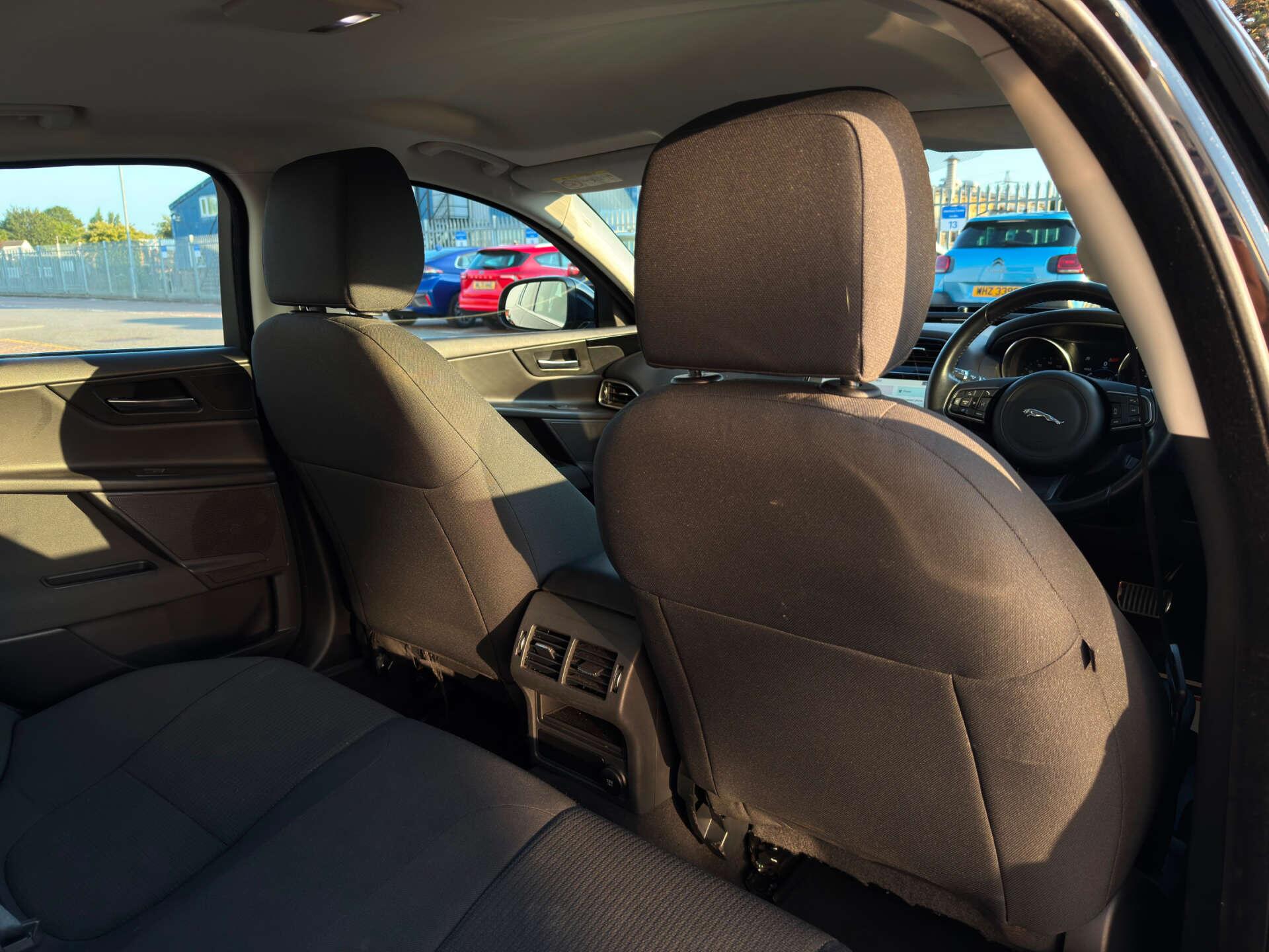 Jaguar Xe view 24