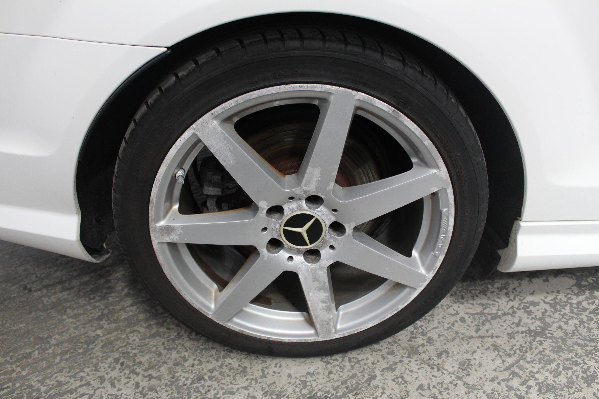 Mercedes-Benz C-Class view 52