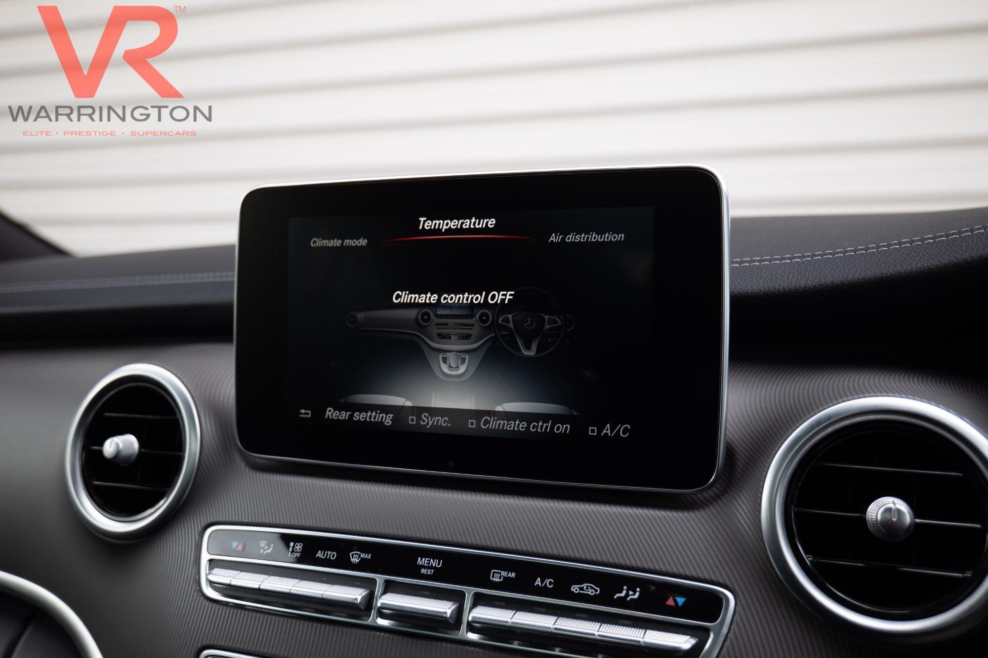 Mercedes-Benz V Class view 32