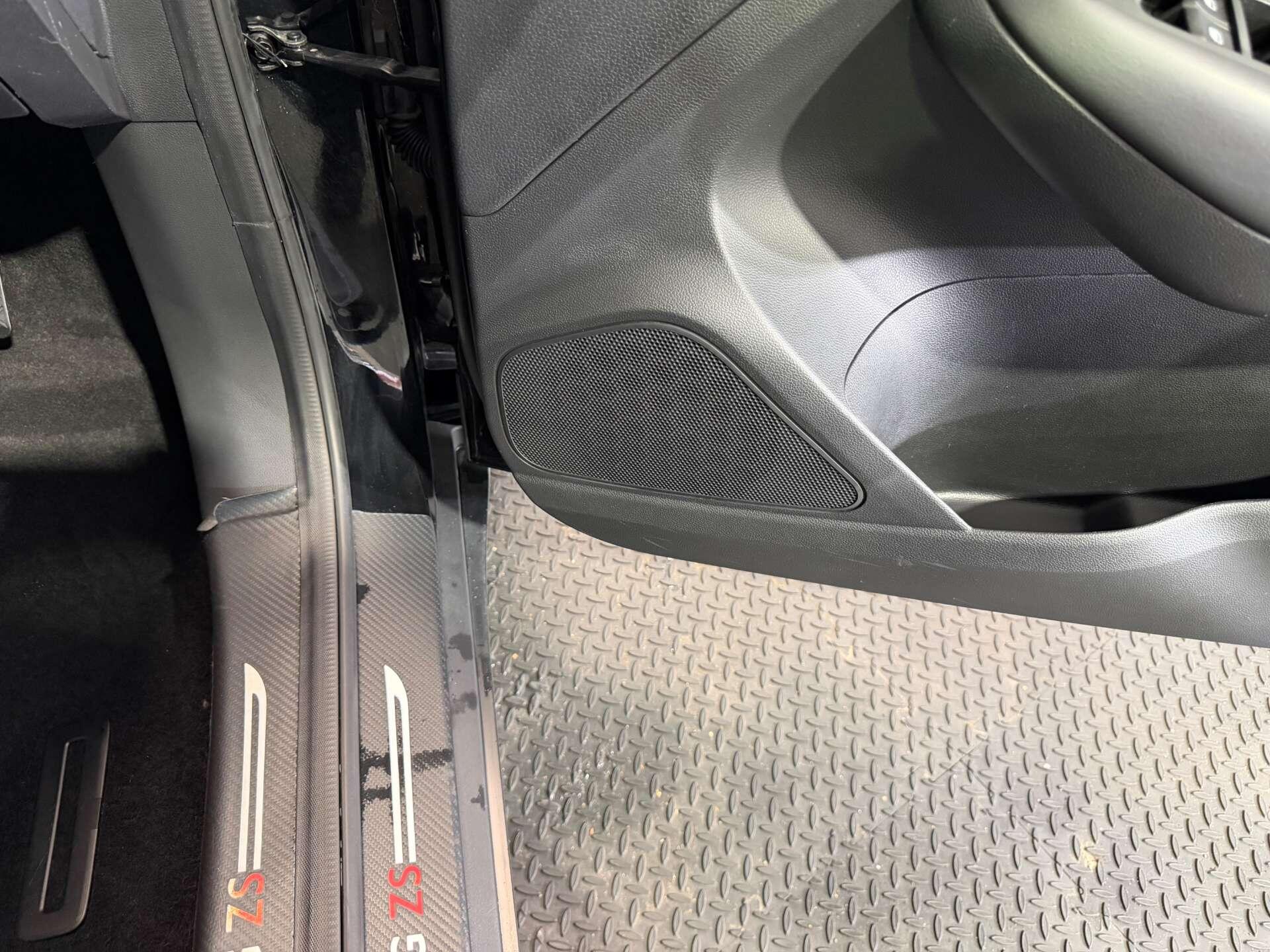 MG ZS view 21