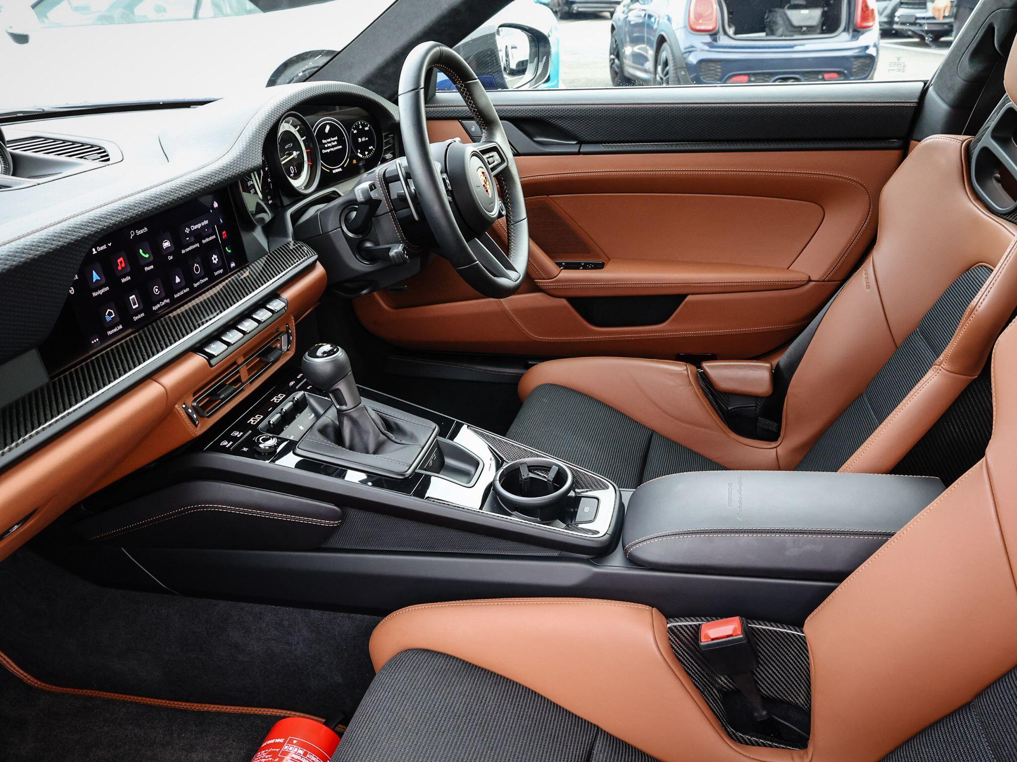 Porsche 911 view 41
