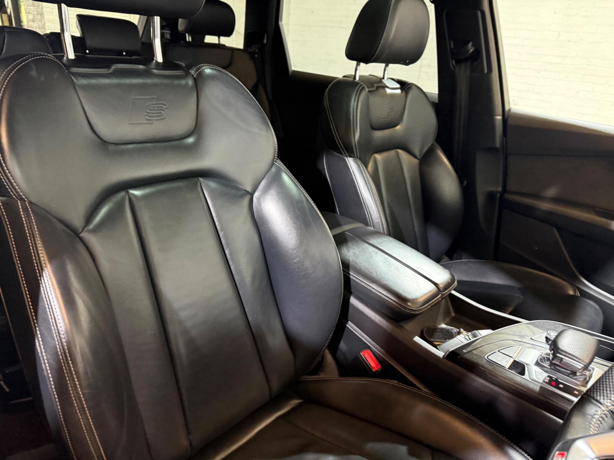 Audi Q7 view 35