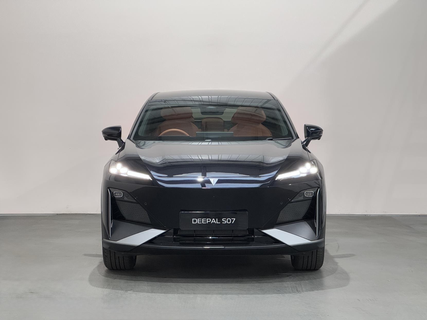 Changan Deepal S07 view 4