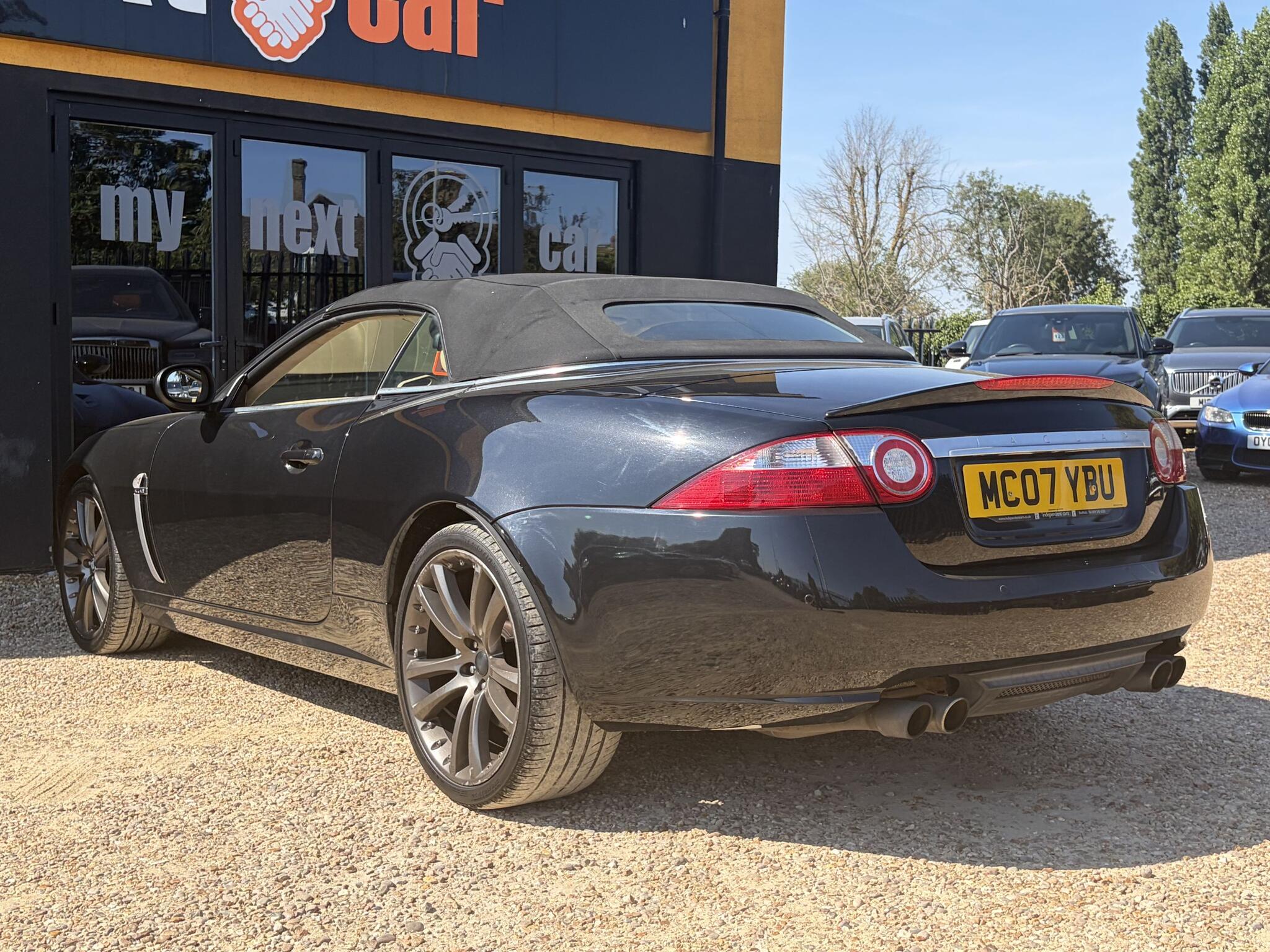 Jaguar XKR view 8